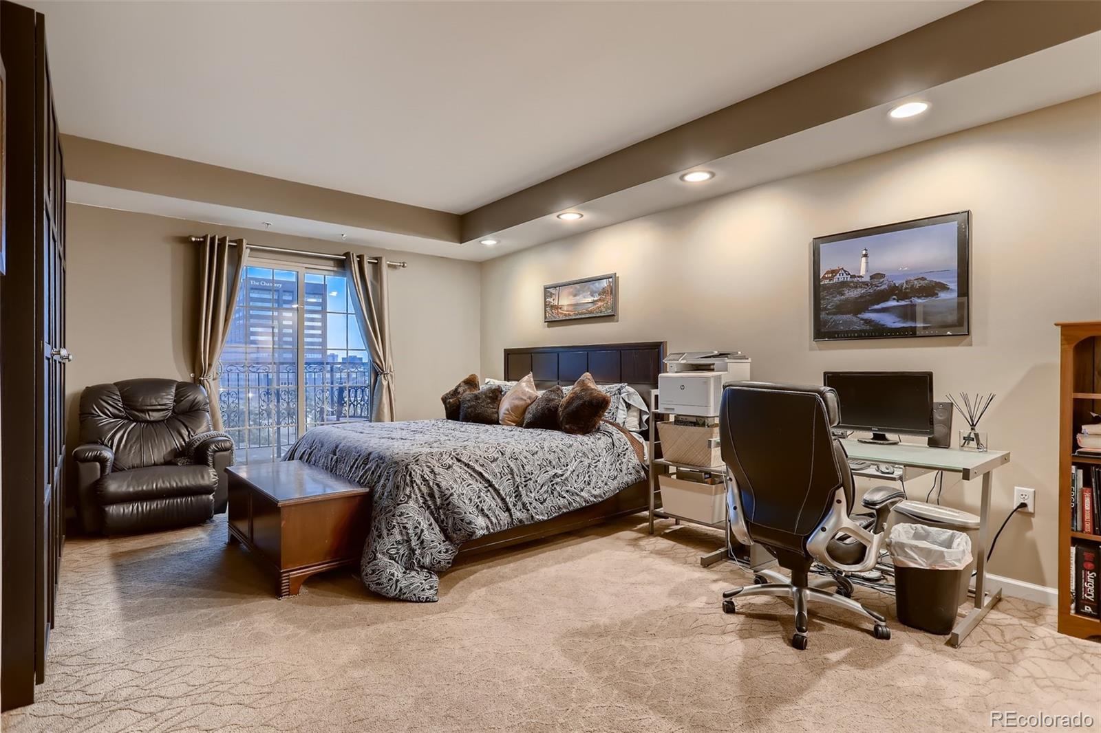 MLS Image #12 for 975 n lincoln street,denver, Colorado