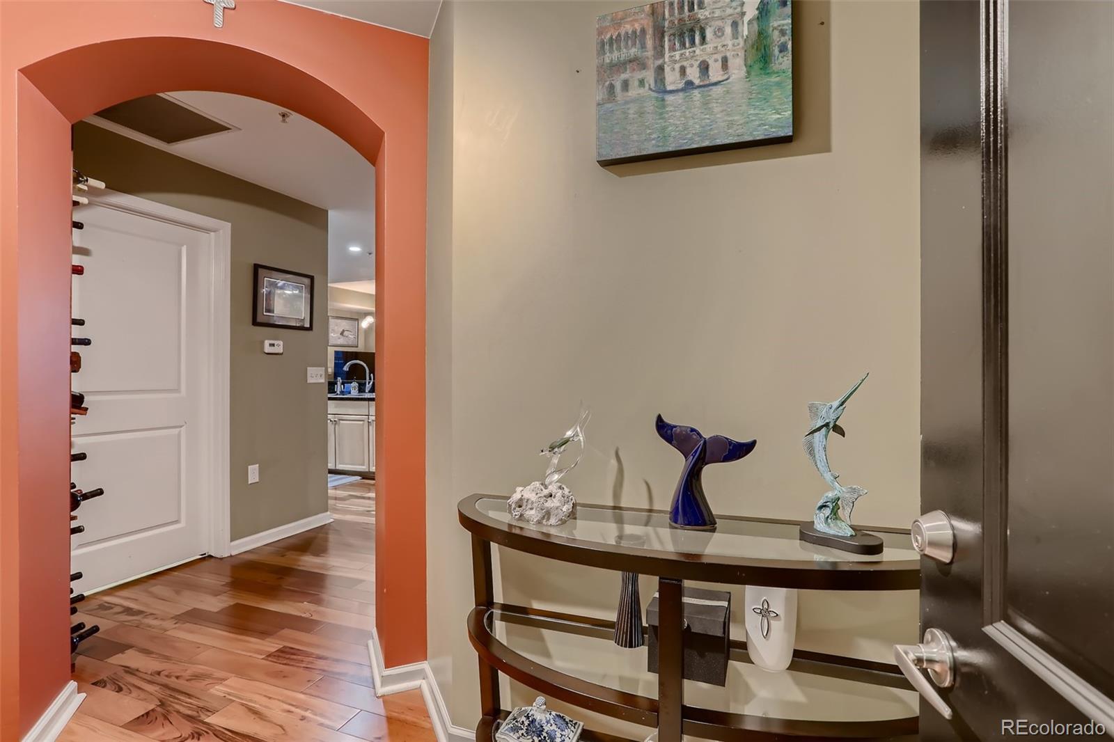 MLS Image #5 for 975 n lincoln street,denver, Colorado