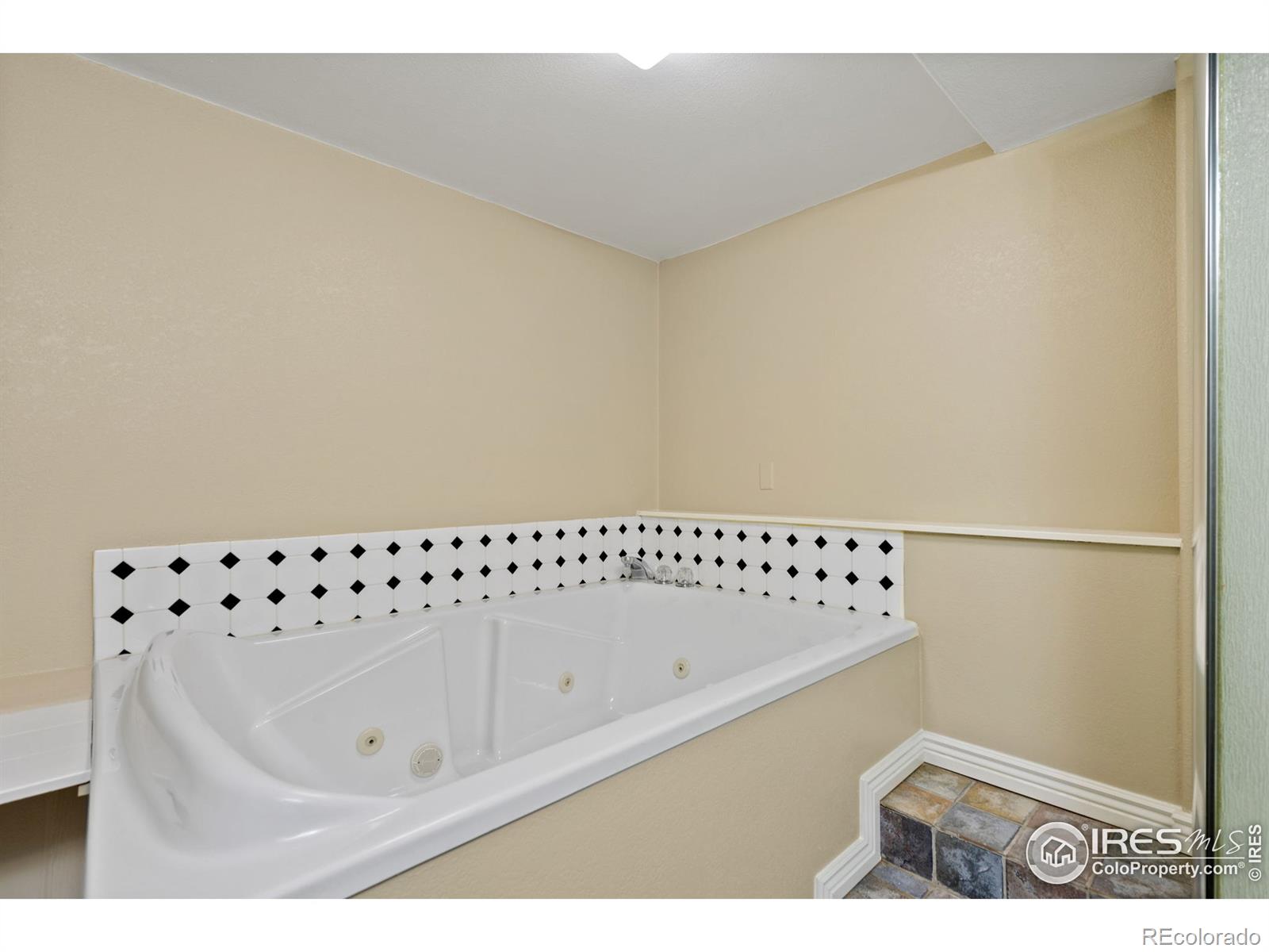 MLS Image #19 for 3306 w 24th street,greeley, Colorado