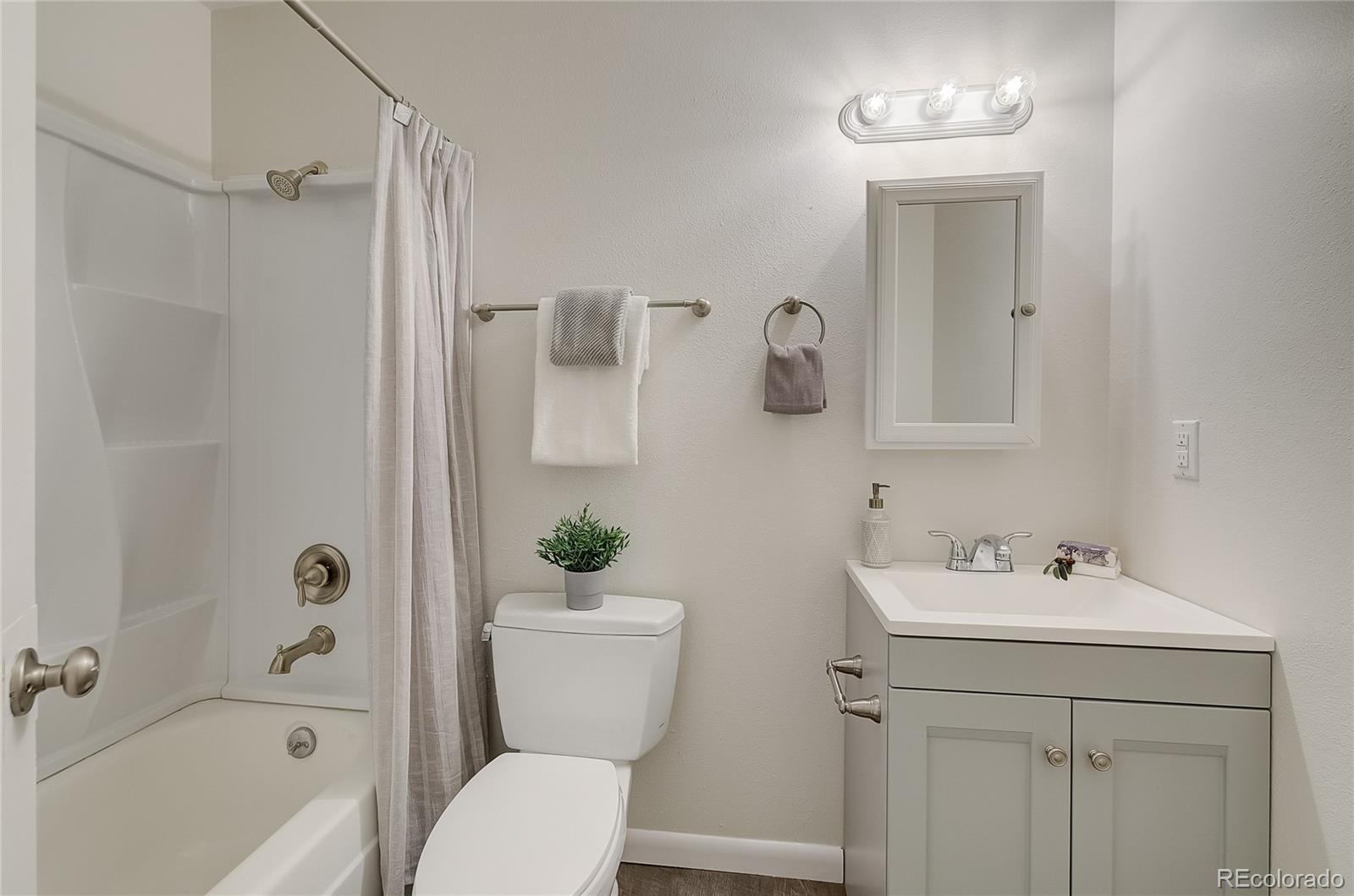 MLS Image #11 for 3351 s field street,lakewood, Colorado
