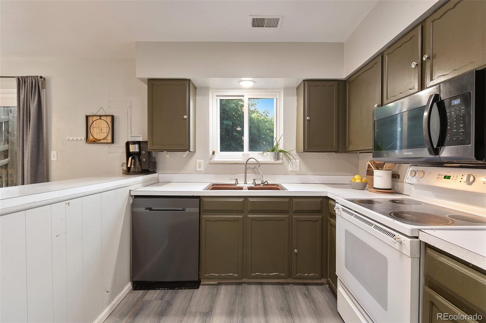 MLS Image #12 for 5573 s lowell boulevard,littleton, Colorado