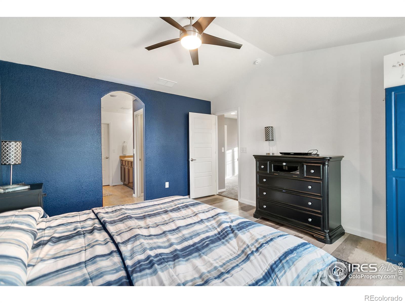 MLS Image #18 for 25442 e 2nd place,aurora, Colorado