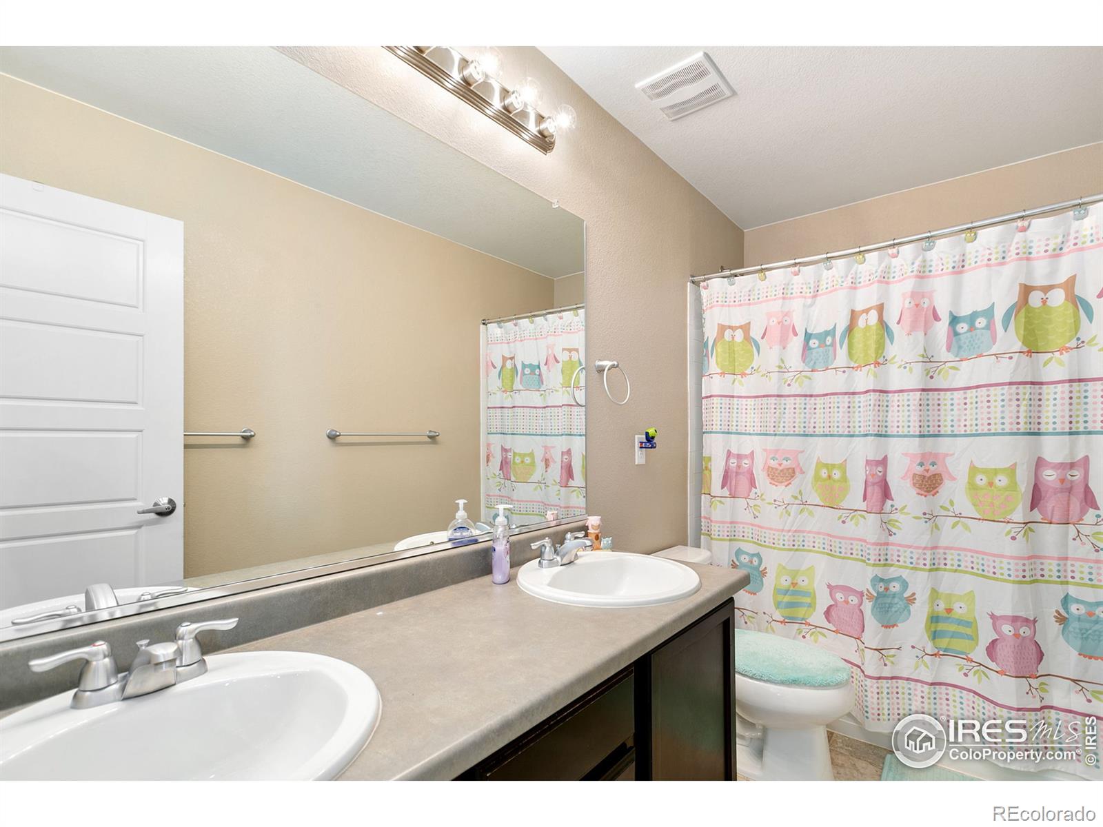 MLS Image #20 for 25442 e 2nd place,aurora, Colorado