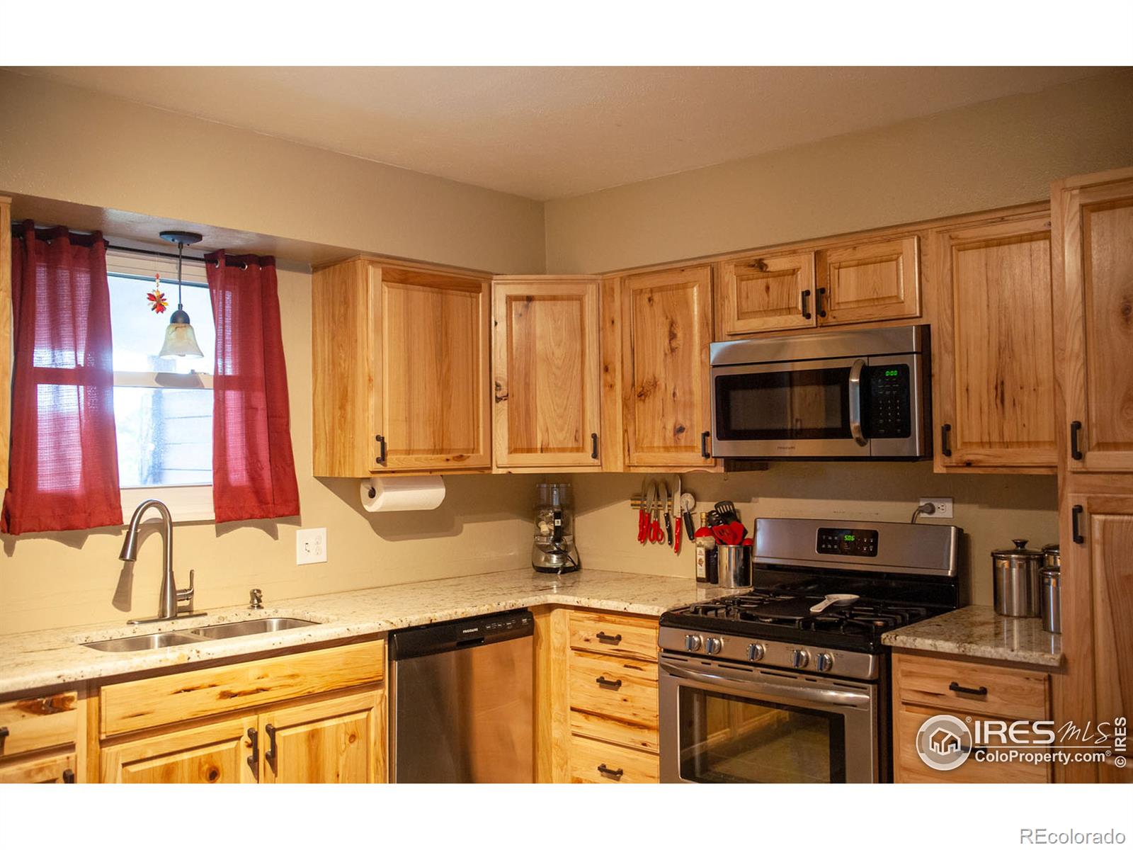 MLS Image #3 for 10738  birch court,thornton, Colorado