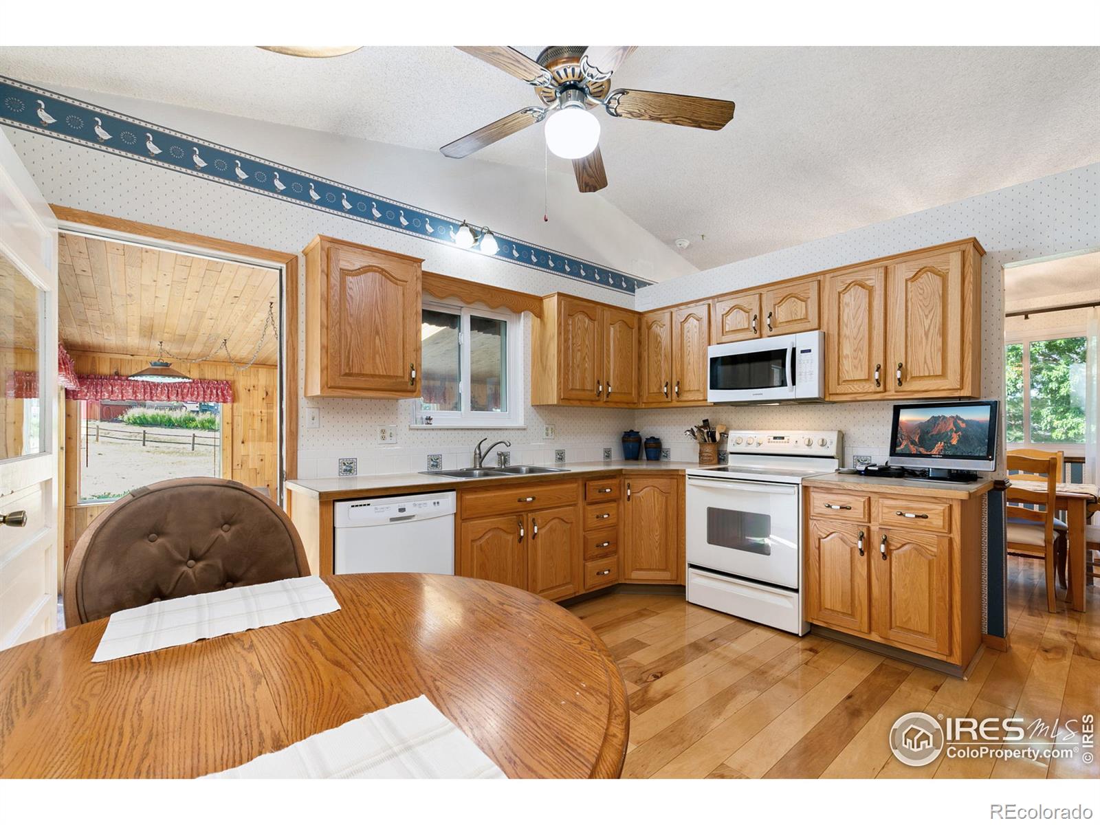 MLS Image #7 for 1020  jay court,loveland, Colorado