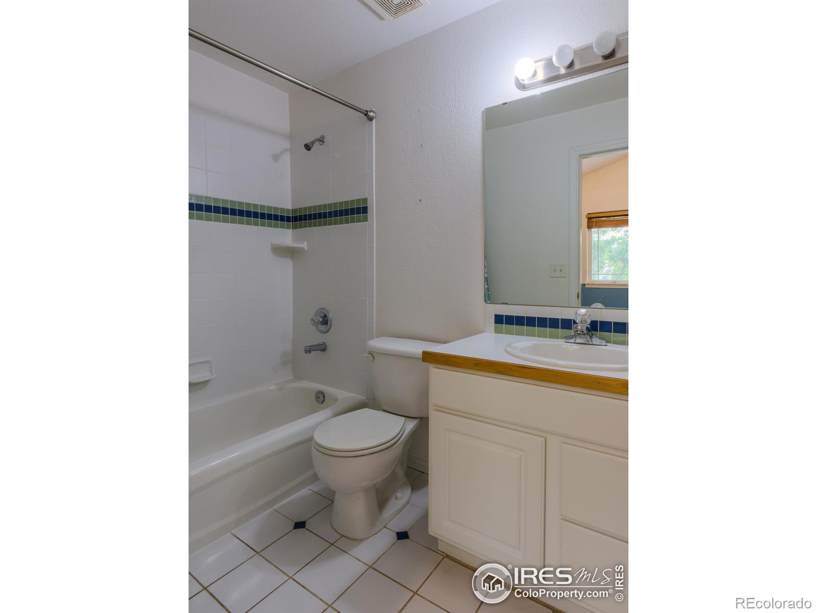 MLS Image #21 for 818 s terry street,longmont, Colorado