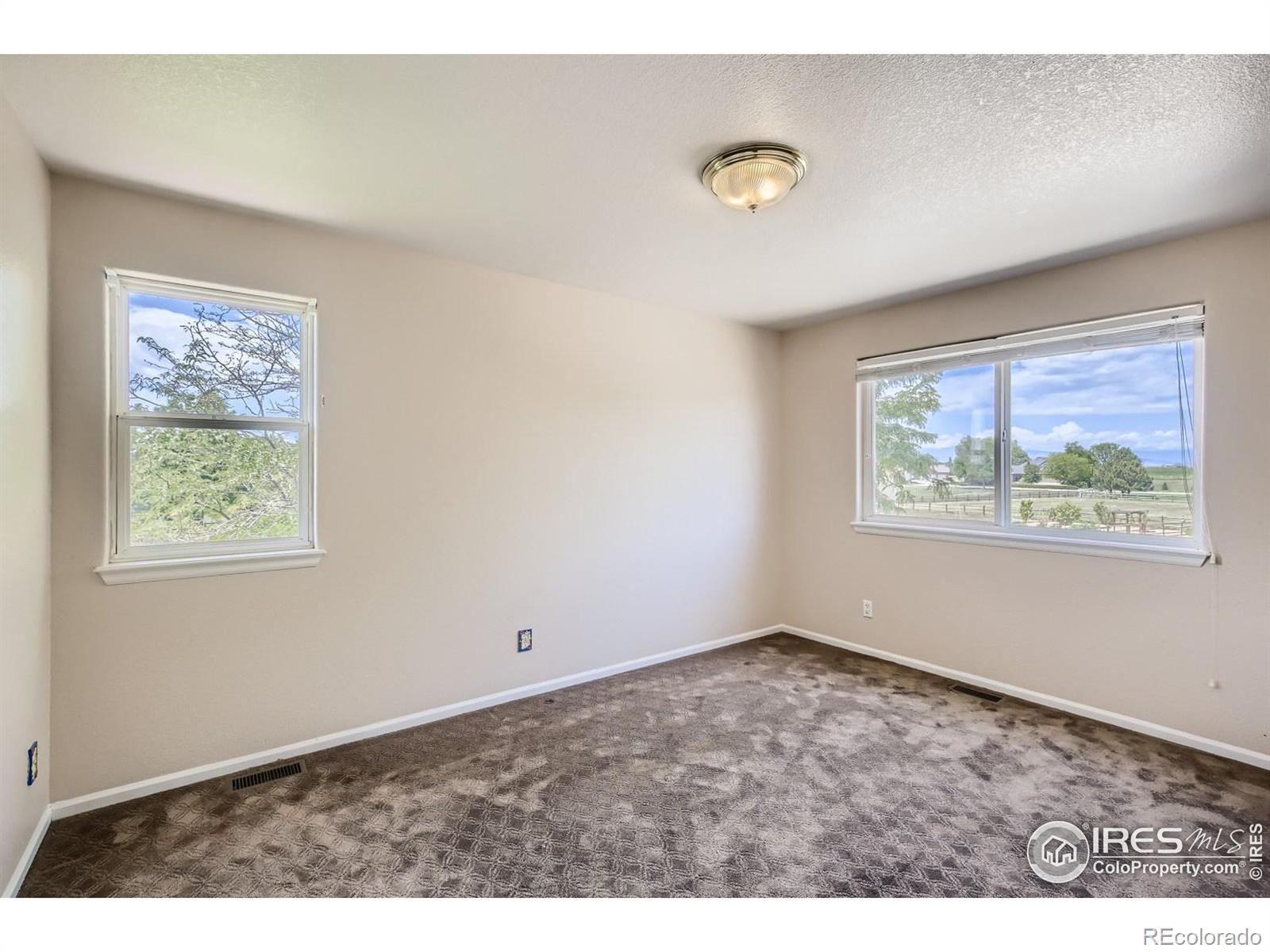 MLS Image #21 for 2010  blue mountain road,longmont, Colorado