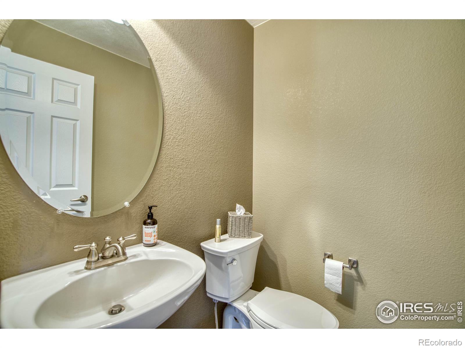 MLS Image #19 for 14300  waterside lane,broomfield, Colorado