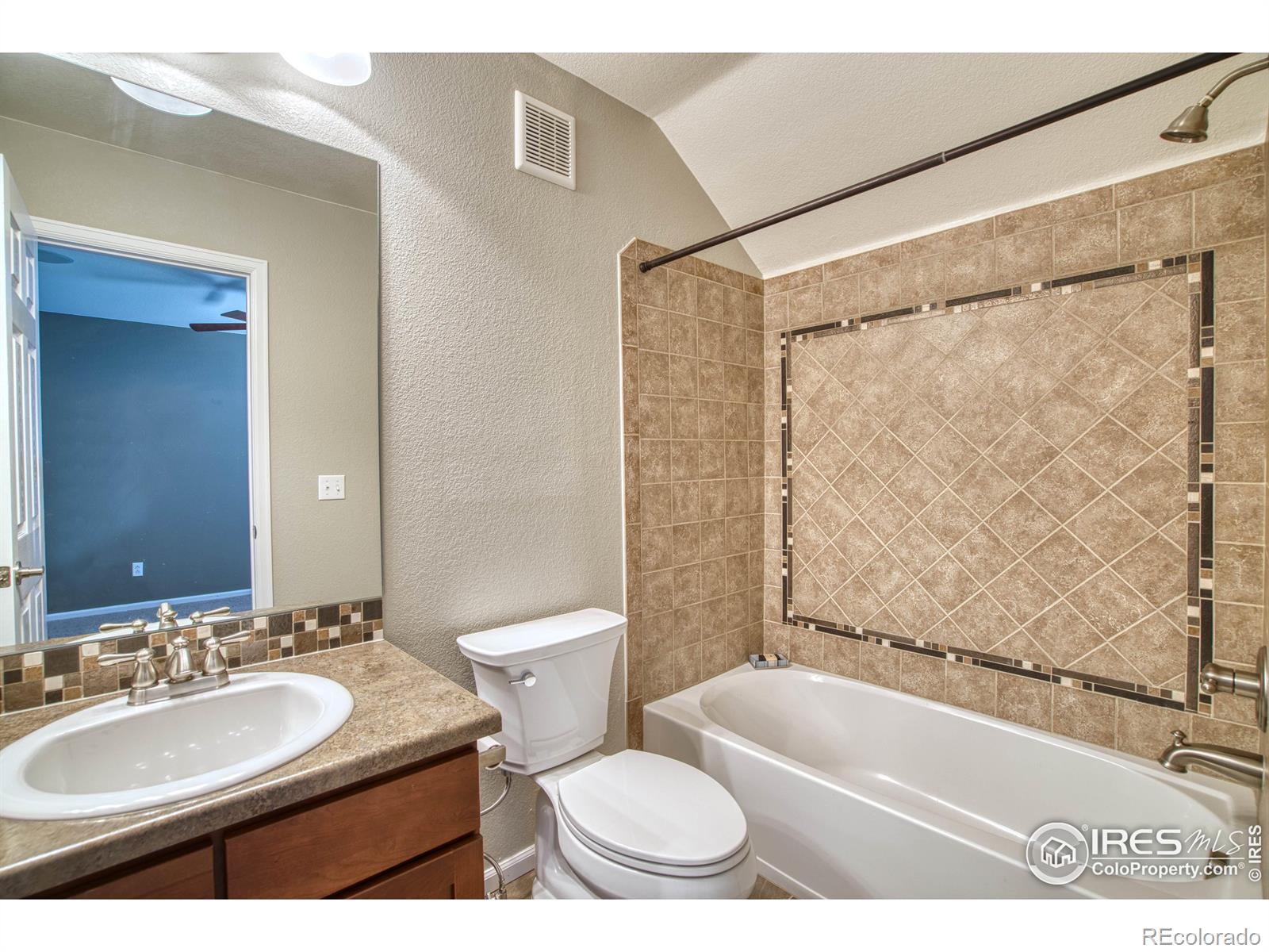 MLS Image #23 for 14300  waterside lane,broomfield, Colorado