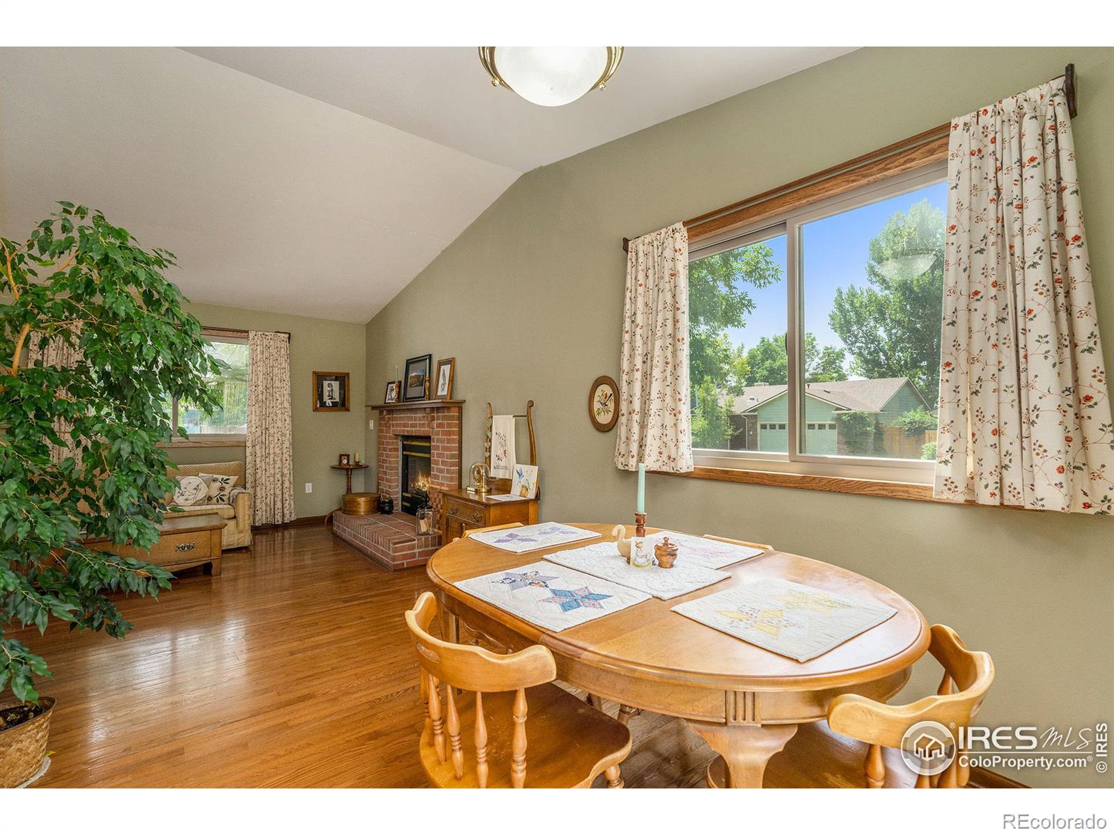 MLS Image #10 for 537  redwood circle,berthoud, Colorado