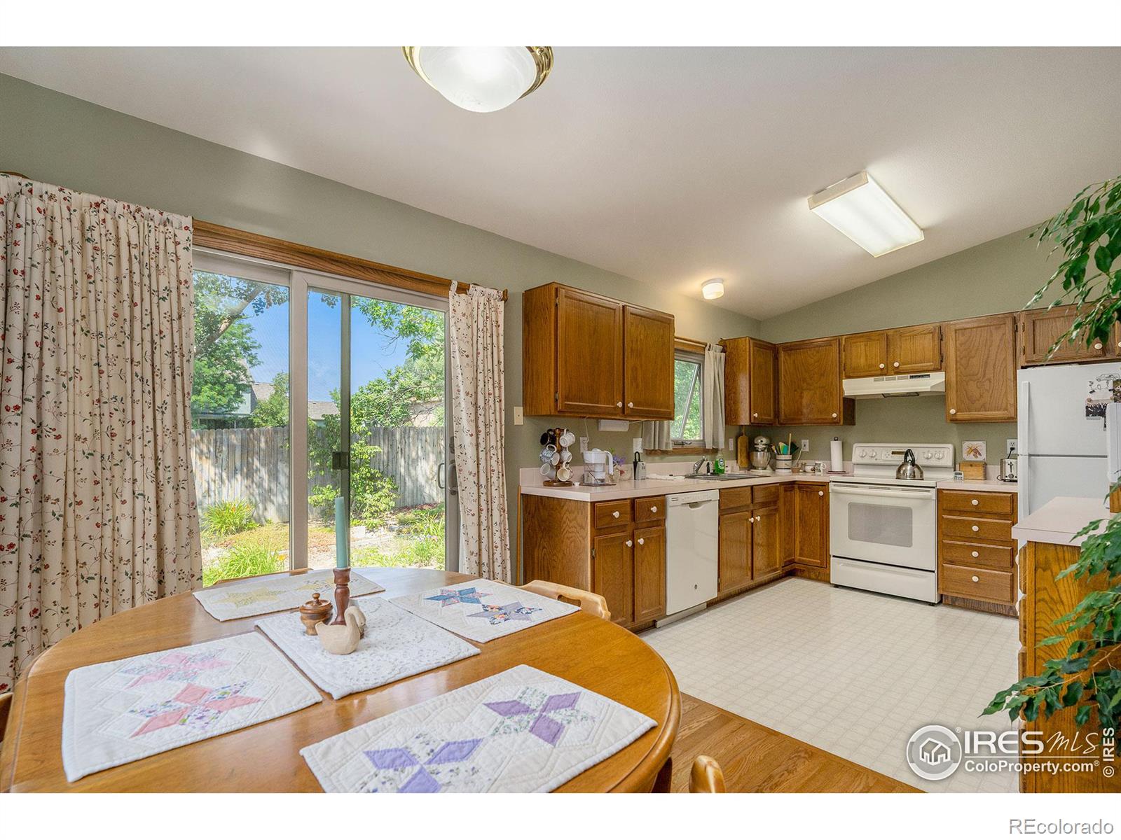 MLS Image #12 for 537  redwood circle,berthoud, Colorado