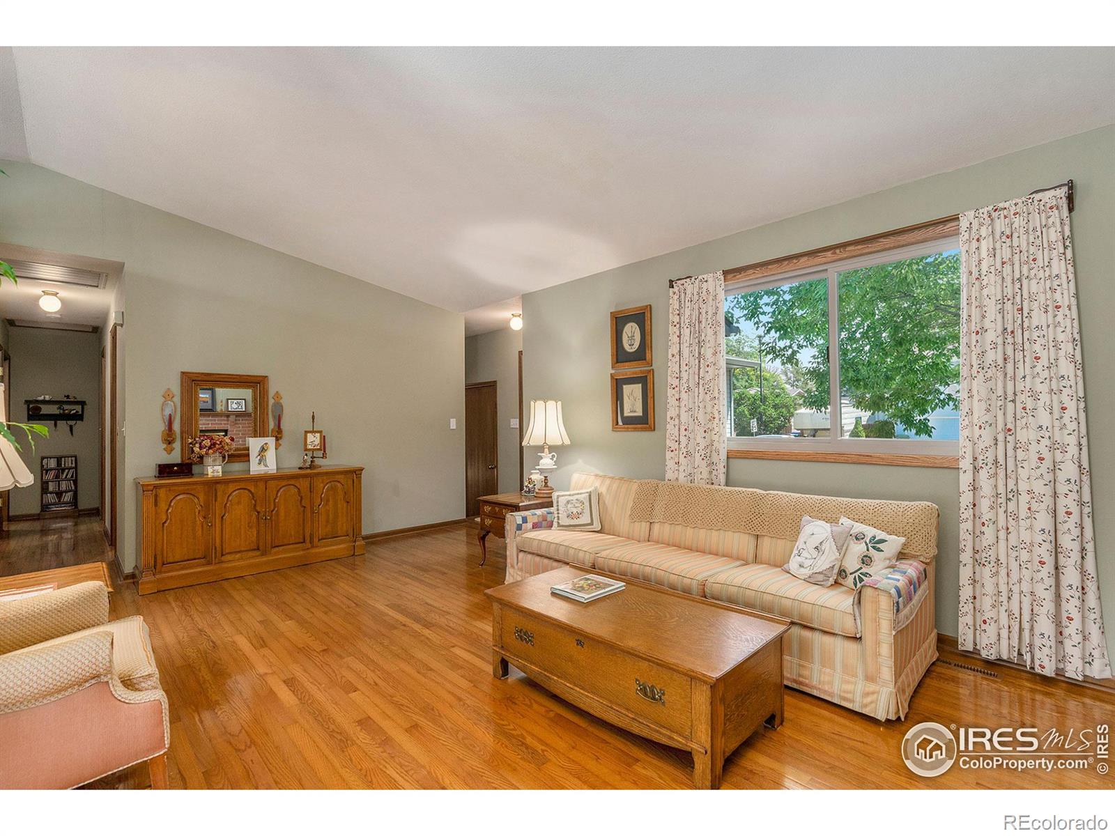 MLS Image #5 for 537  redwood circle,berthoud, Colorado