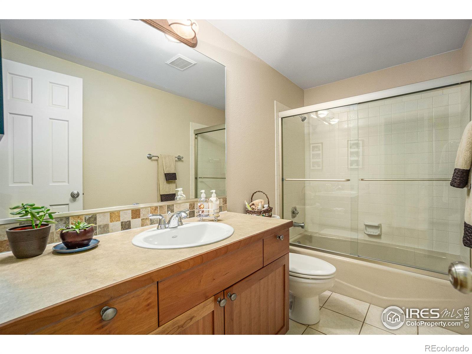 MLS Image #14 for 619  warren lndg,fort collins, Colorado