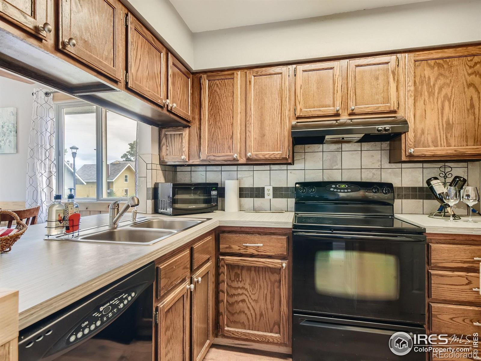 MLS Image #5 for 301  sundance circle,fort collins, Colorado