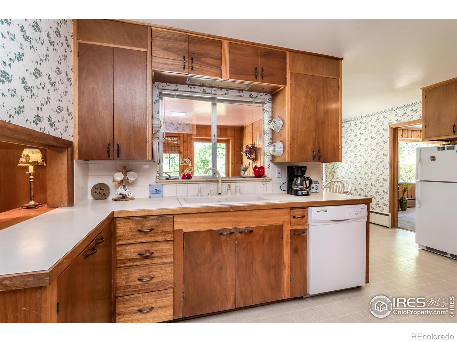 MLS Image #19 for 821  spring drive,boulder, Colorado