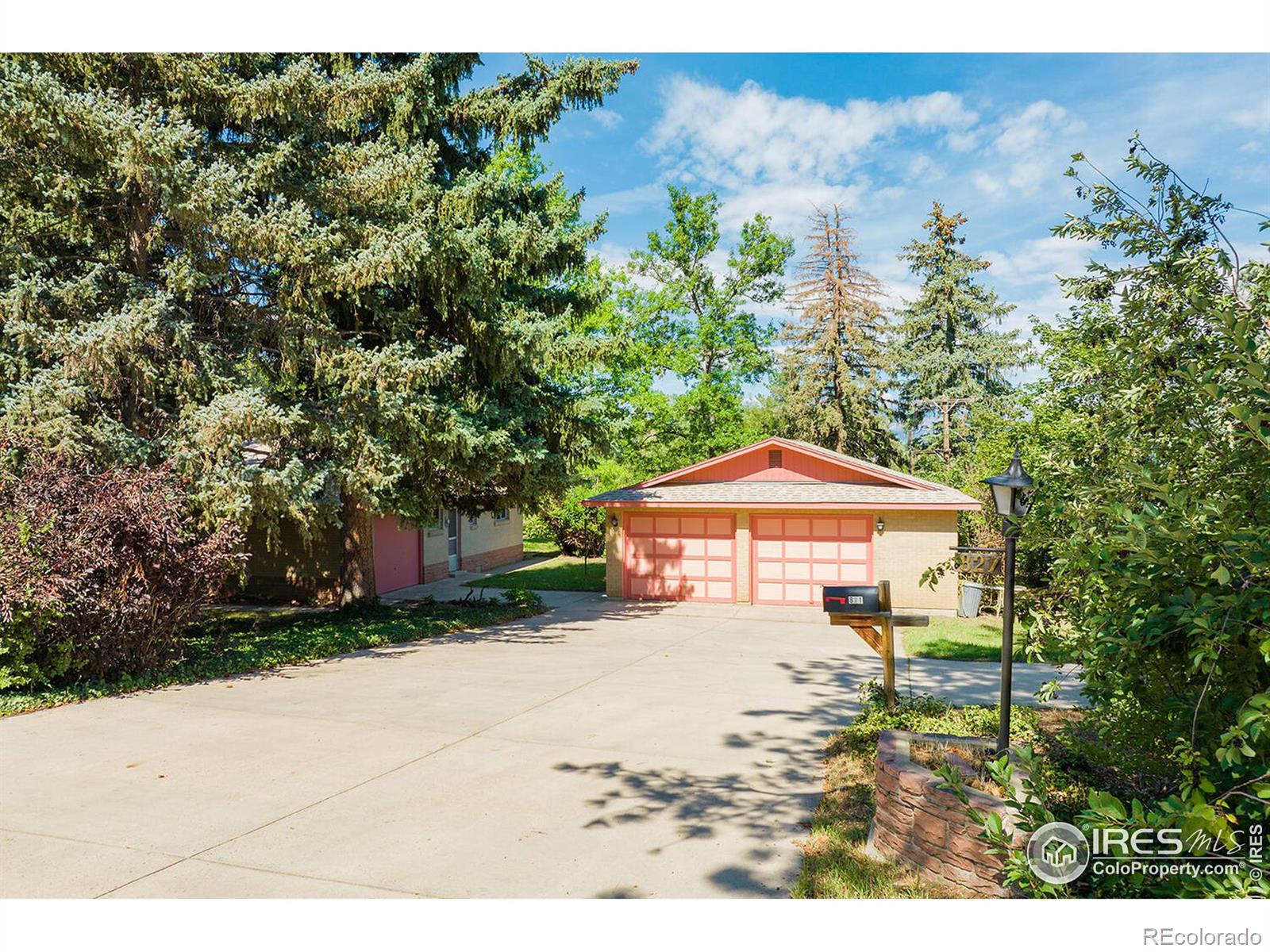 MLS Image #2 for 821  spring drive,boulder, Colorado