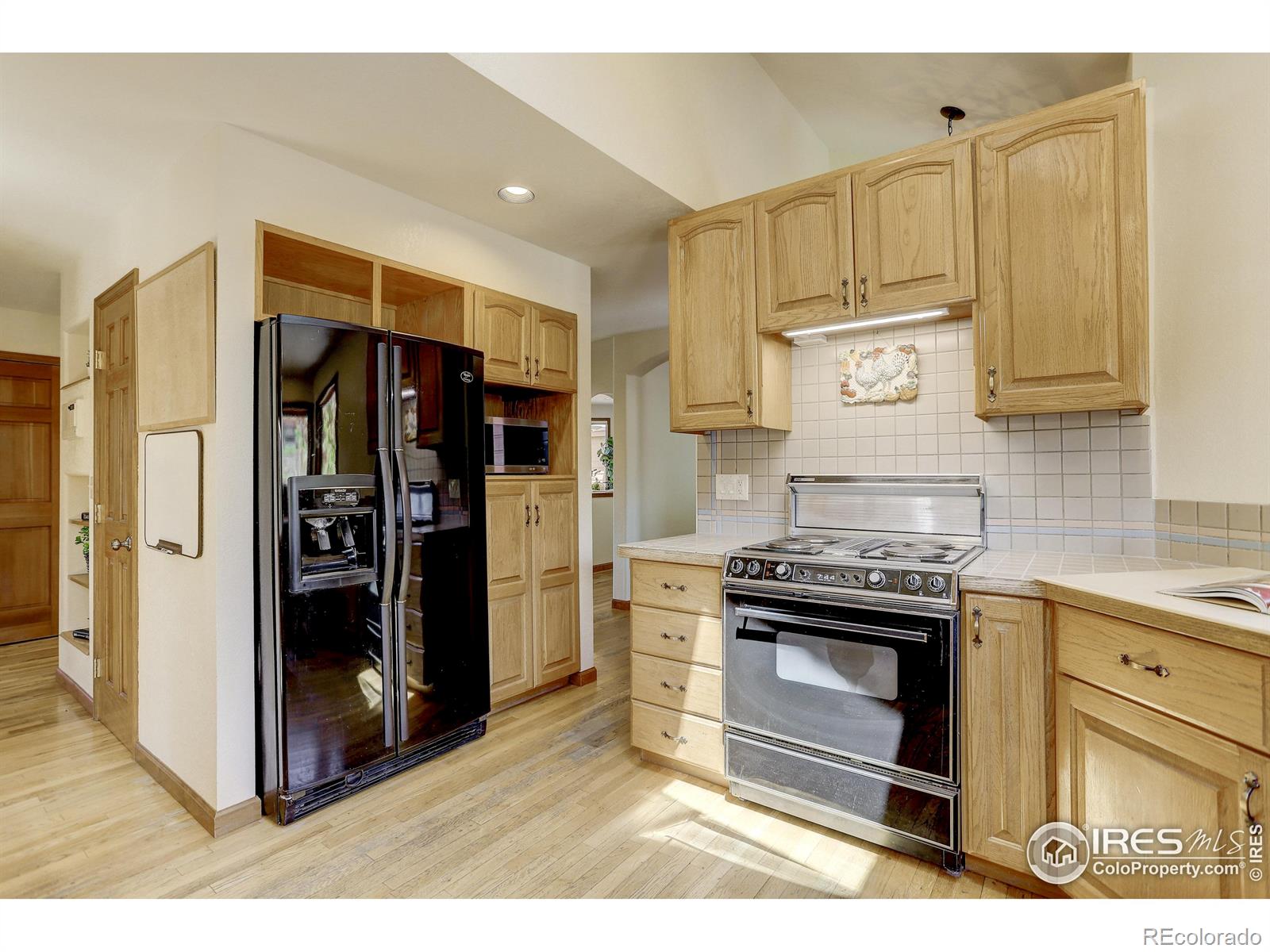 MLS Image #10 for 427  paragon drive,boulder, Colorado