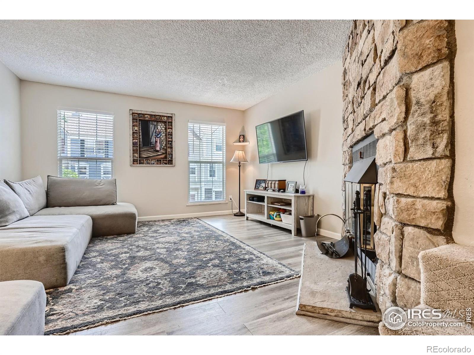 MLS Image #4 for 1699 s trenton street,denver, Colorado