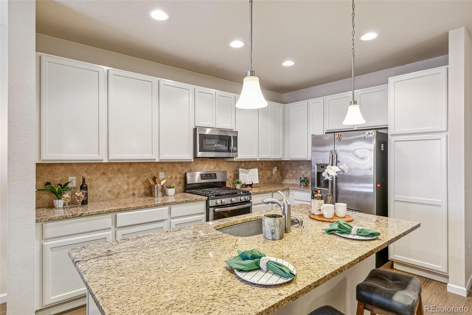 MLS Image #9 for 568 e dry creek place,littleton, Colorado