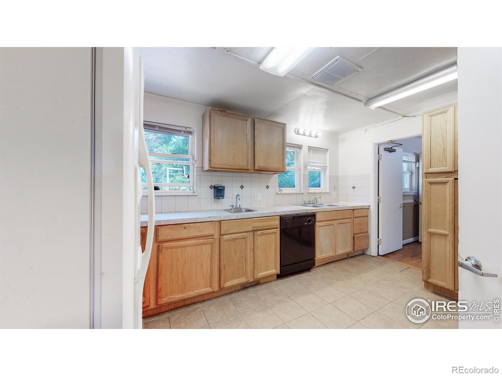 MLS Image #7 for 640 w prospect road,fort collins, Colorado