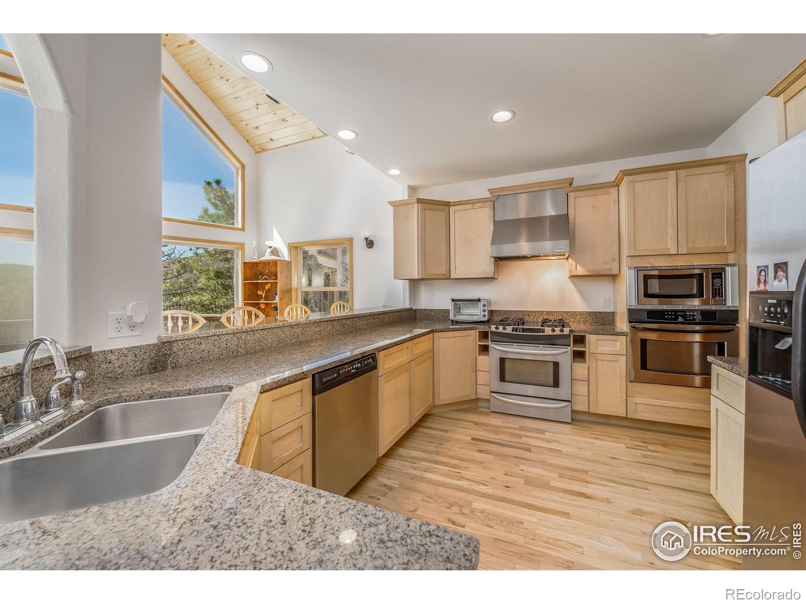 MLS Image #7 for 461  pine acres way,bellvue, Colorado