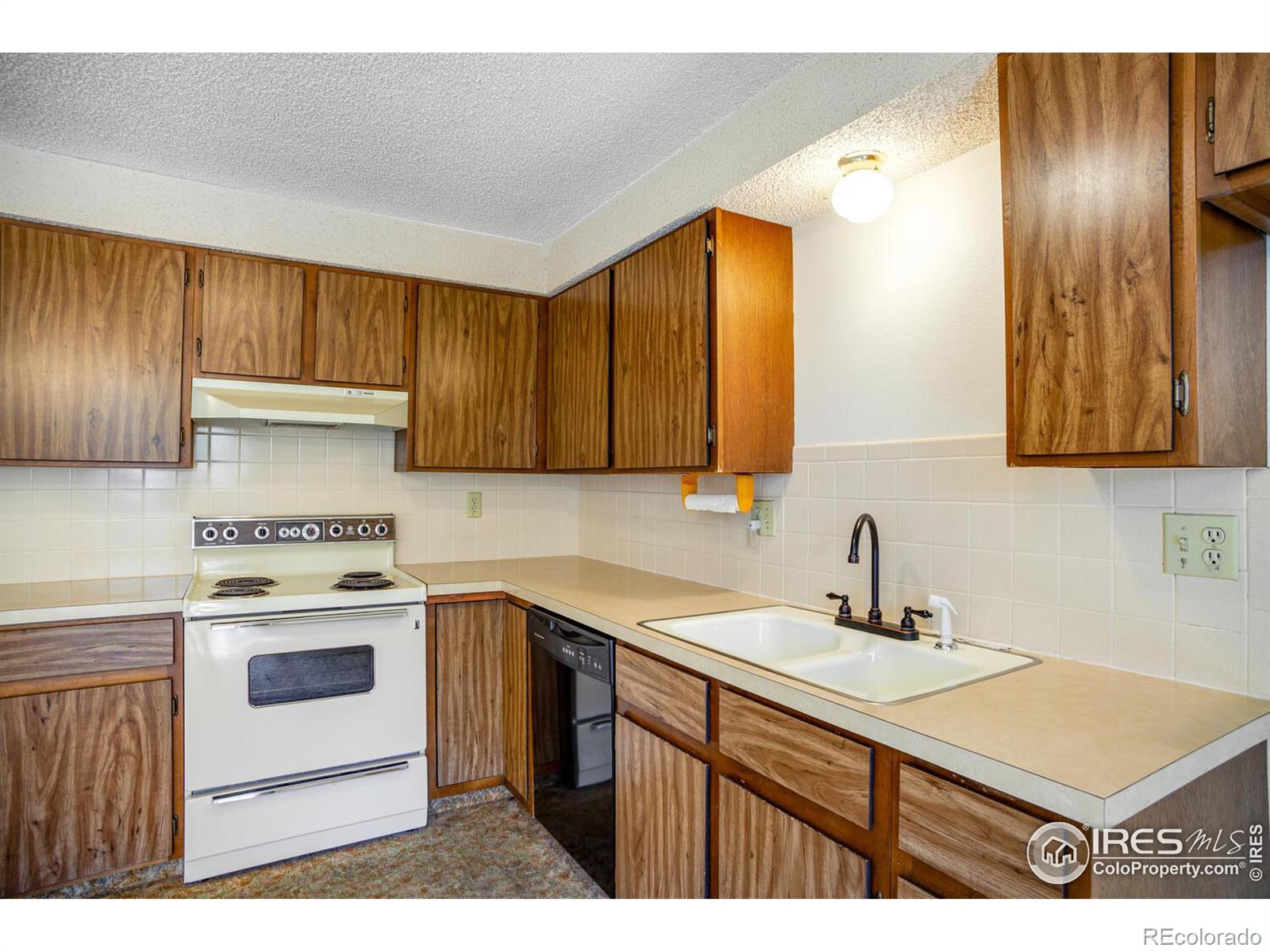 MLS Image #9 for 654  peggy court,loveland, Colorado