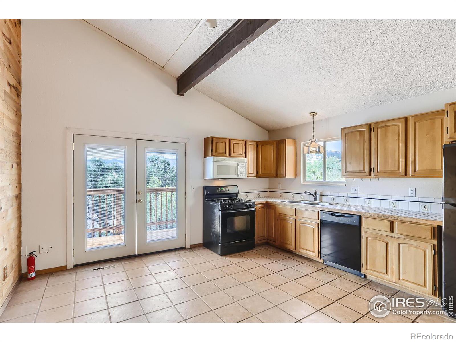 MLS Image #11 for 926  4th avenue,lyons, Colorado