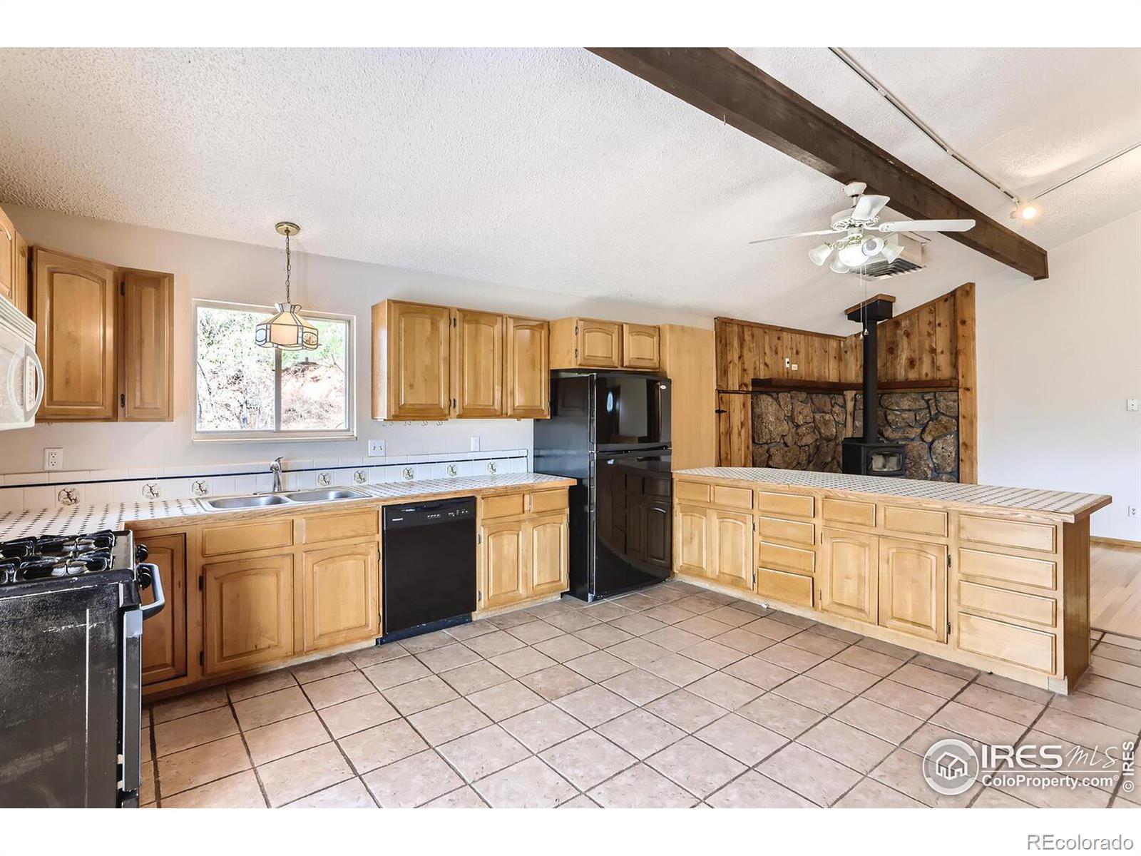 MLS Image #12 for 926  4th avenue,lyons, Colorado