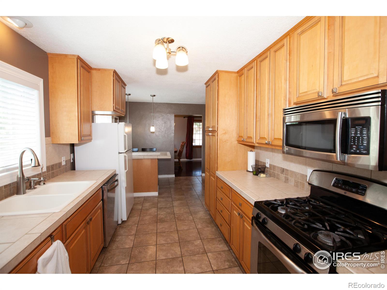 MLS Image #6 for 911  heather street,sterling, Colorado