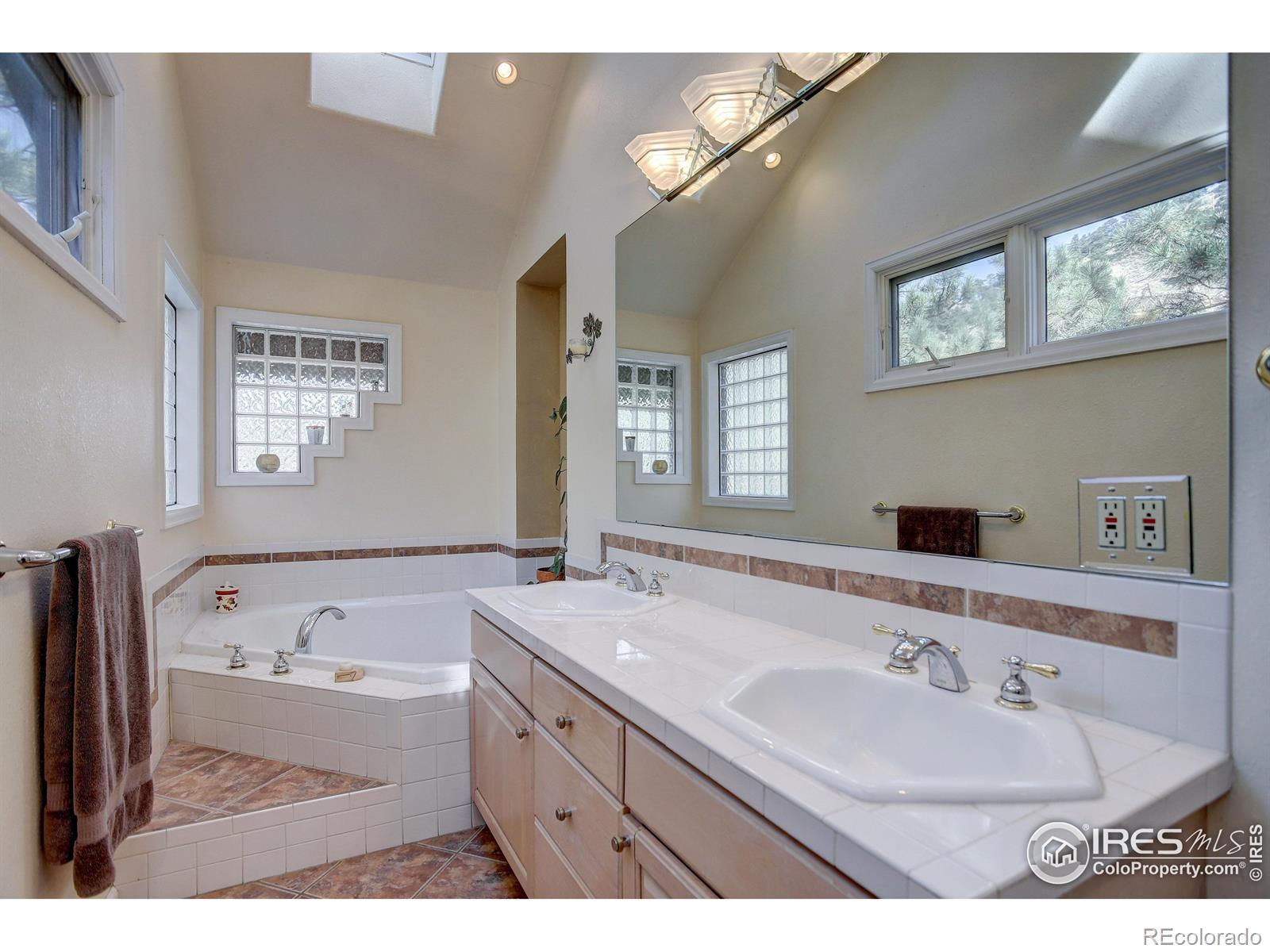 MLS Image #26 for 770 n cedar brook road,boulder, Colorado