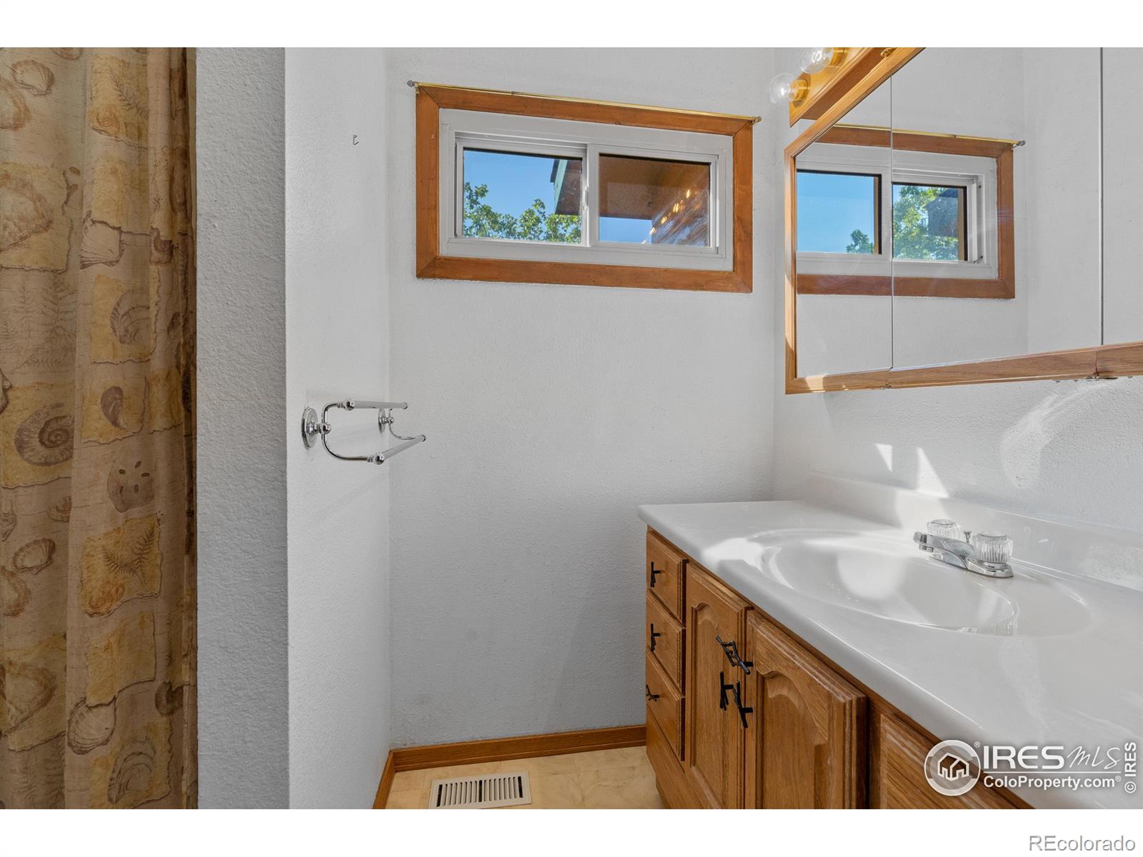 MLS Image #17 for 2316 s county road 29 ,loveland, Colorado