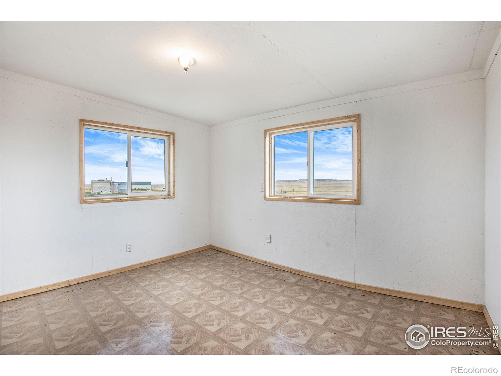 MLS Image #12 for 47986  county road 122 ,grover, Colorado