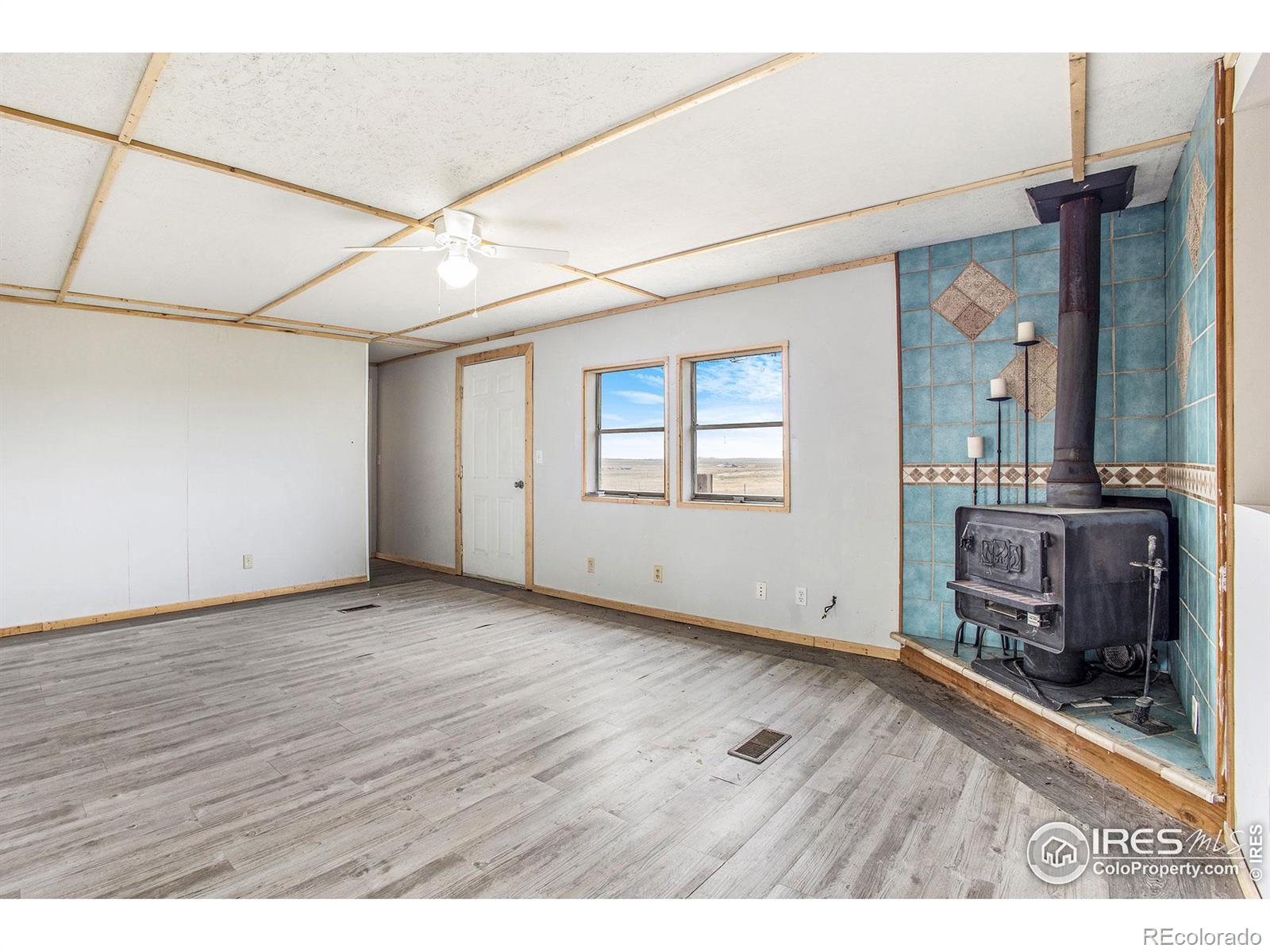 MLS Image #15 for 47986  county road 122 ,grover, Colorado