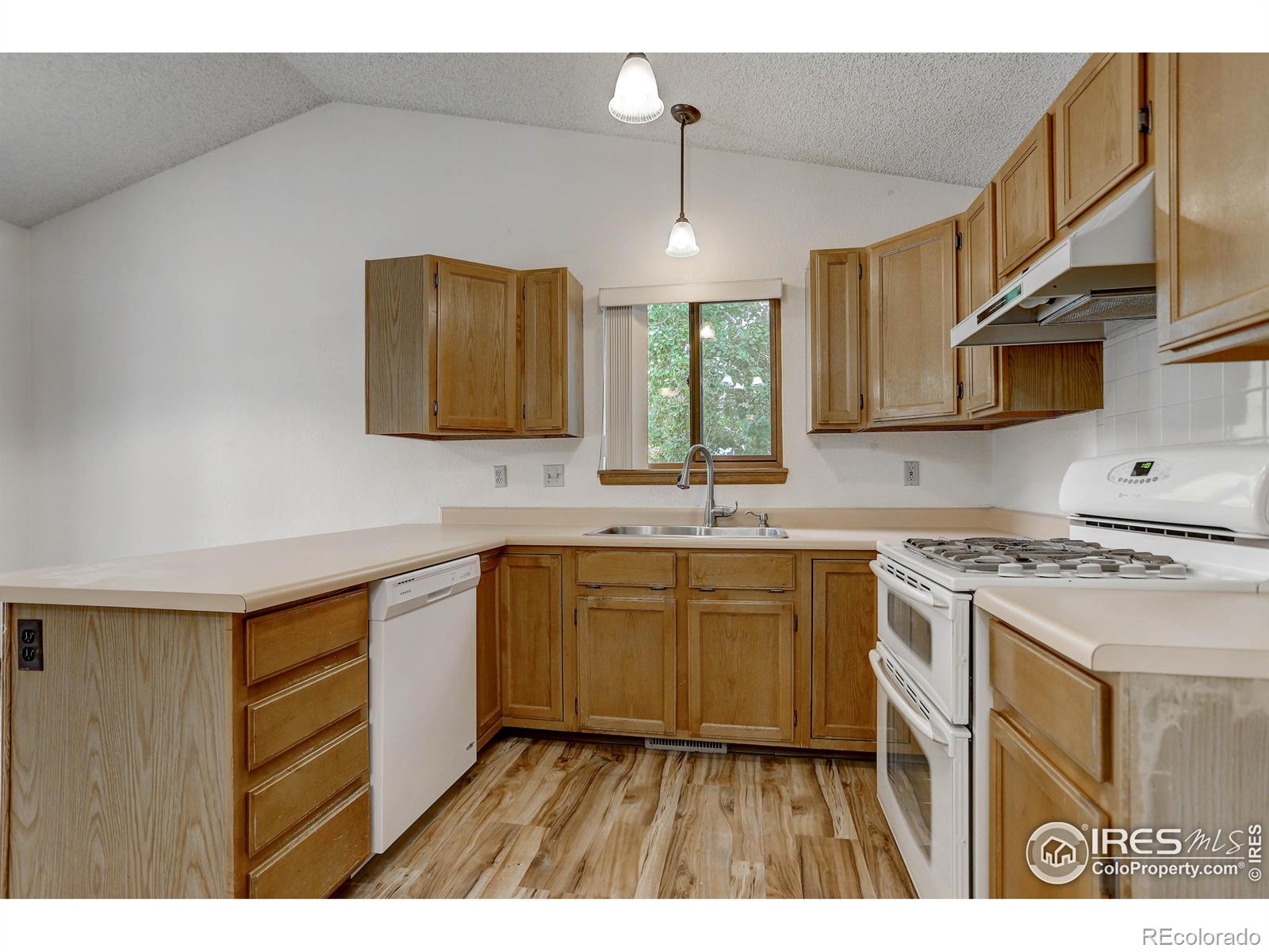 MLS Image #11 for 3525  dark star court,fort collins, Colorado