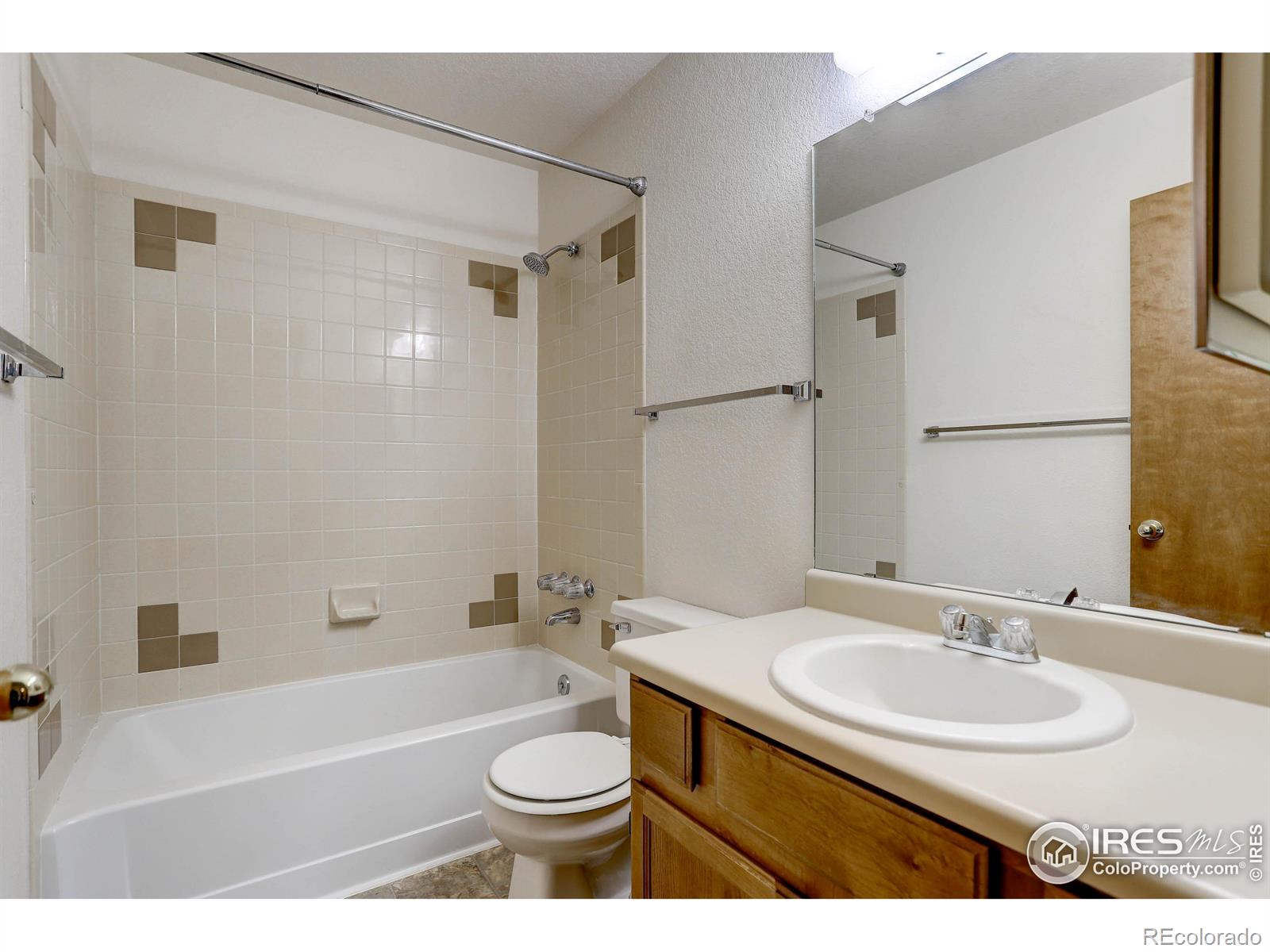 MLS Image #20 for 3525  dark star court,fort collins, Colorado