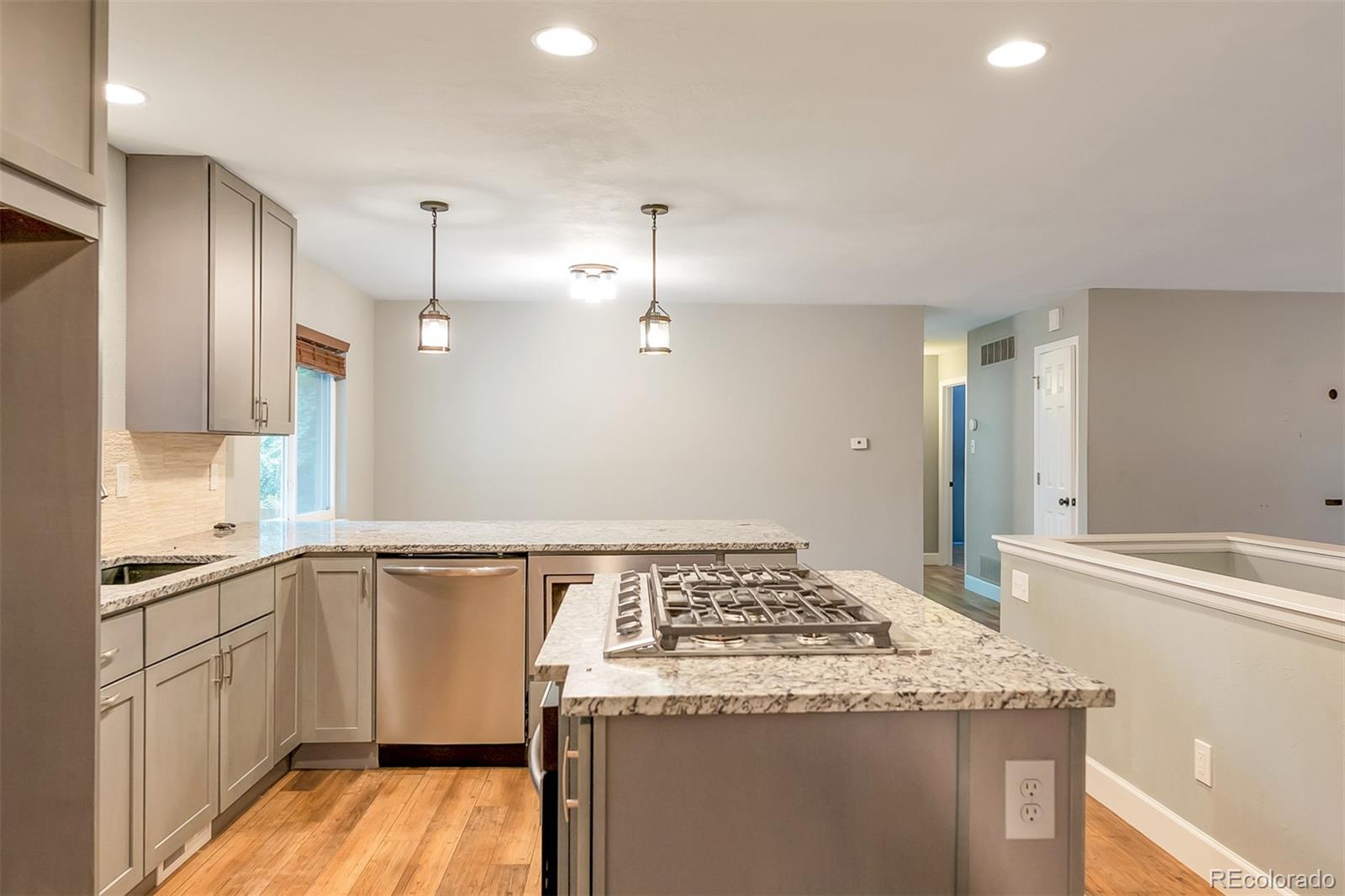 MLS Image #4 for 2515 s pagosa street,aurora, Colorado