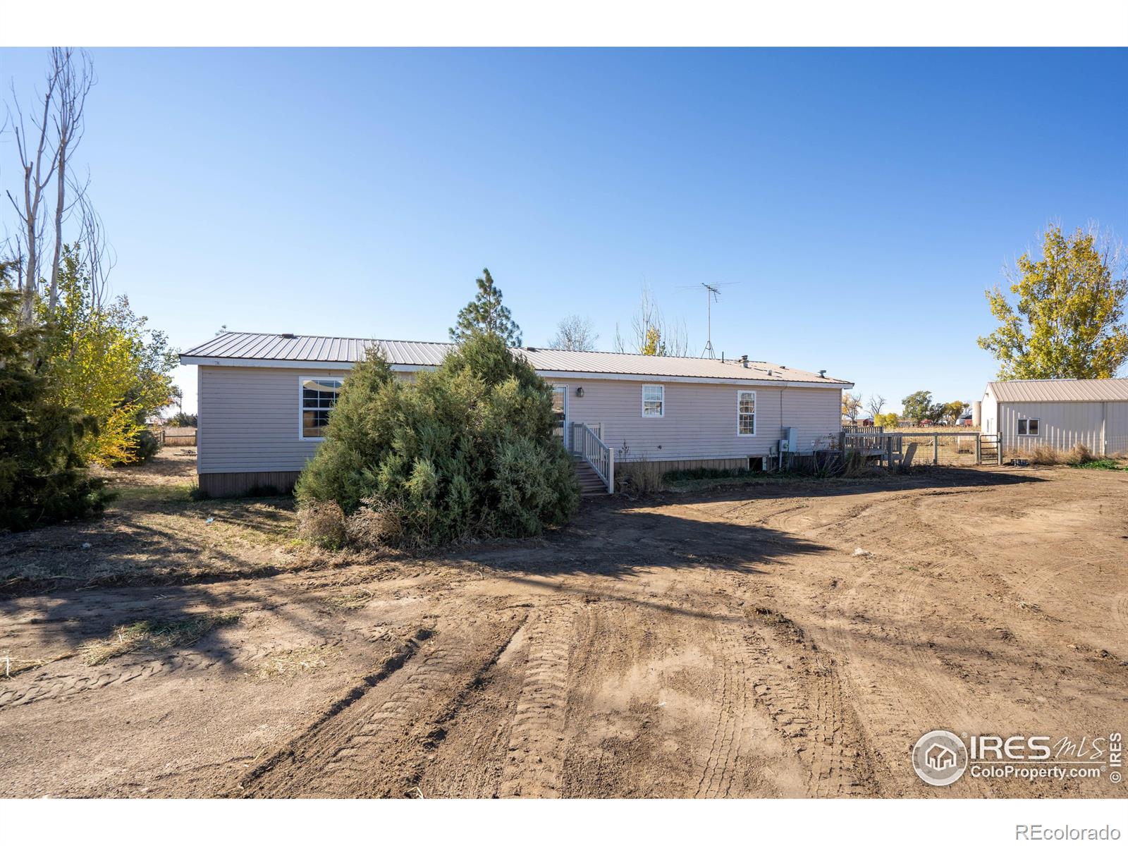 MLS Image #14 for 33105  county road 55 ,gill, Colorado