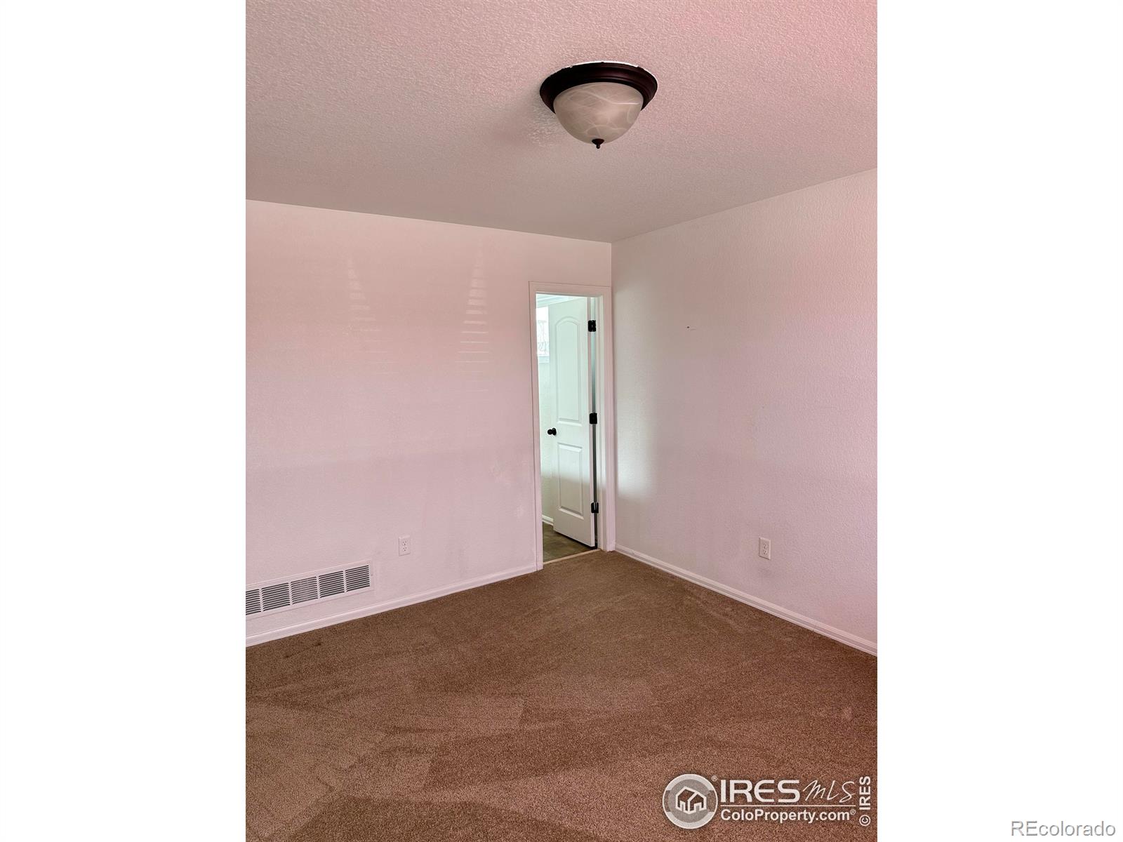 MLS Image #8 for 525 e 28th st rd,greeley, Colorado