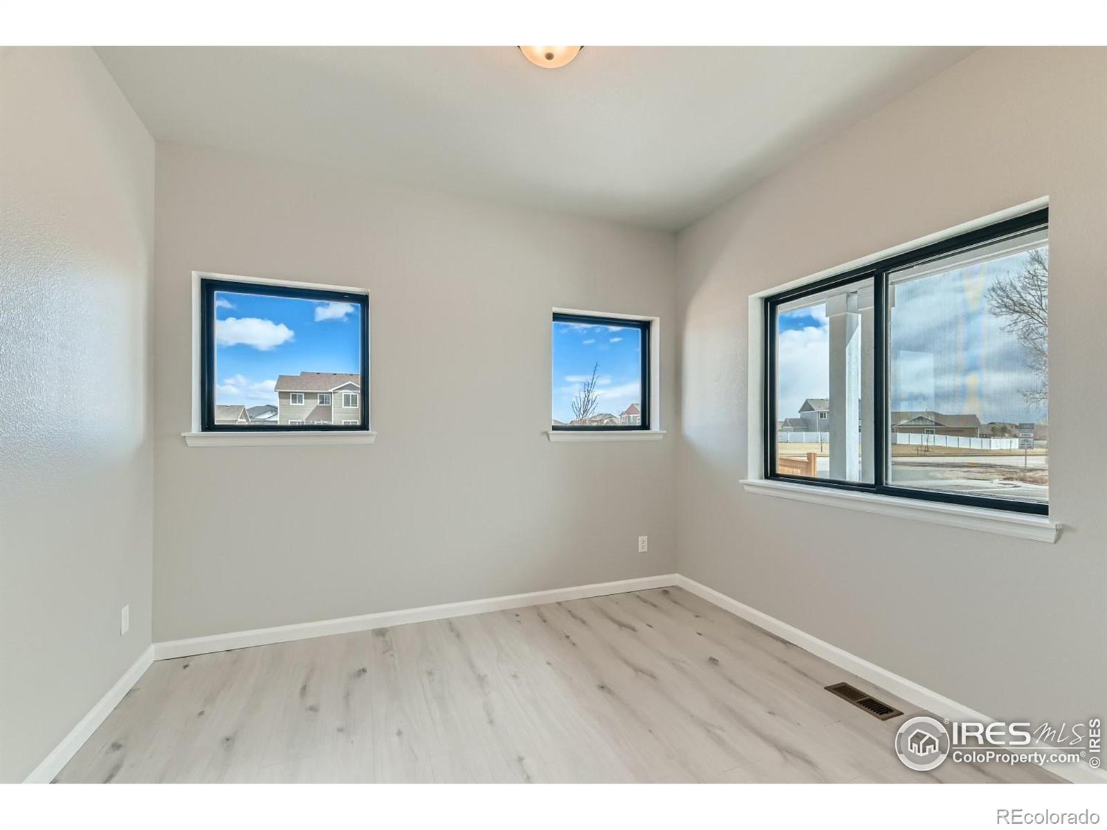 MLS Image #12 for 822  littleleaf drive,windsor, Colorado