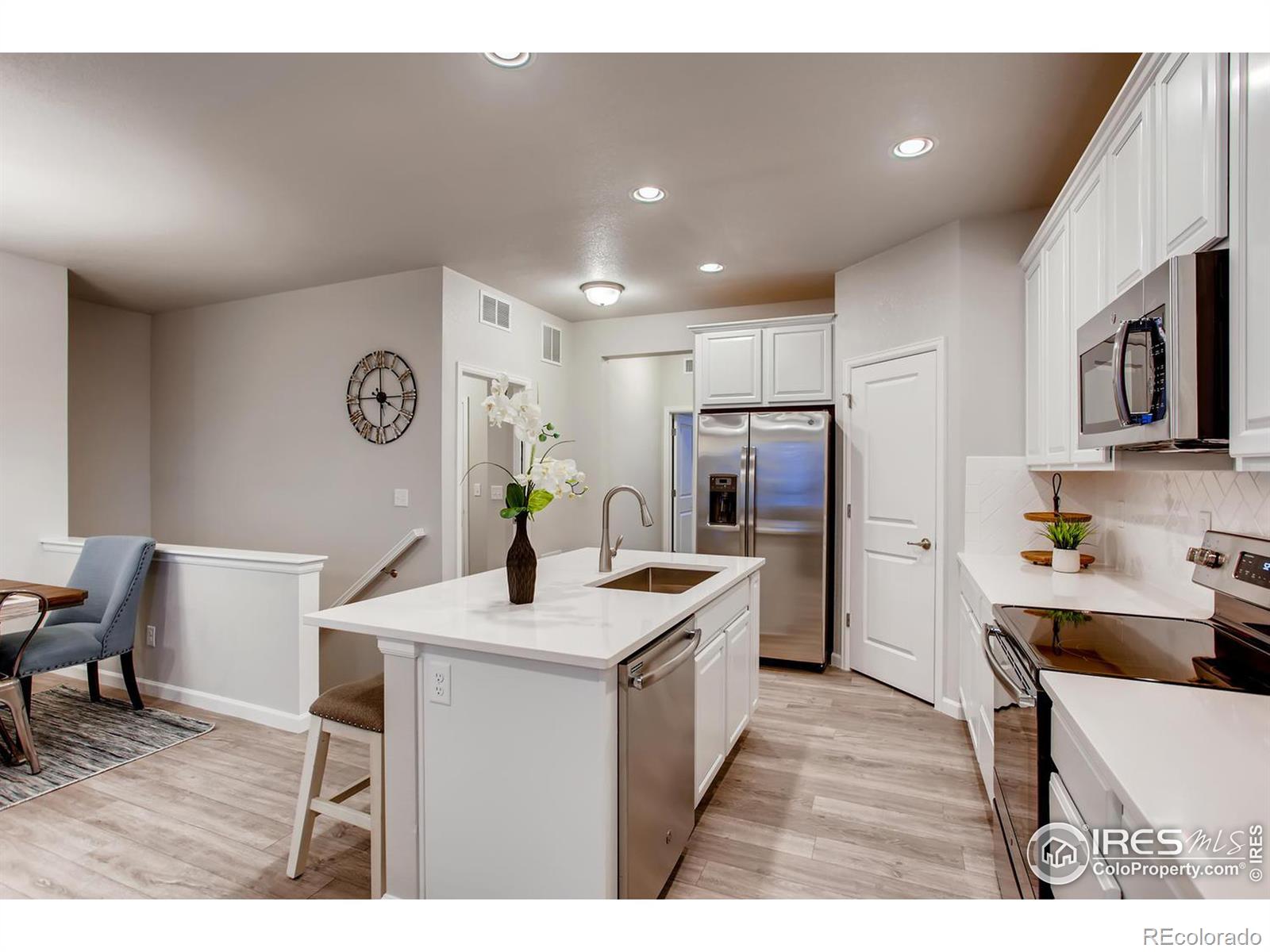 MLS Image #6 for 651  hillspire drive,windsor, Colorado