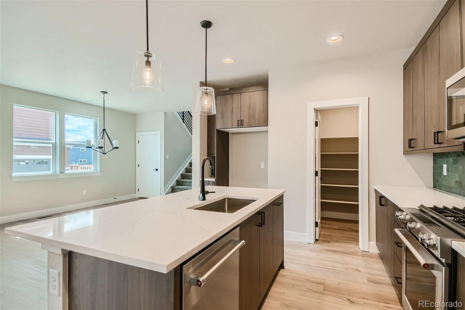 MLS Image #9 for 2781 e 102nd place,thornton, Colorado