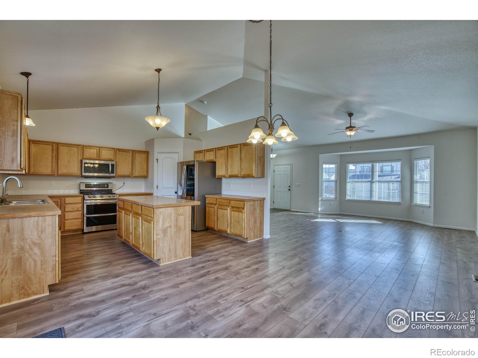 MLS Image #5 for 488  expedition lane,johnstown, Colorado