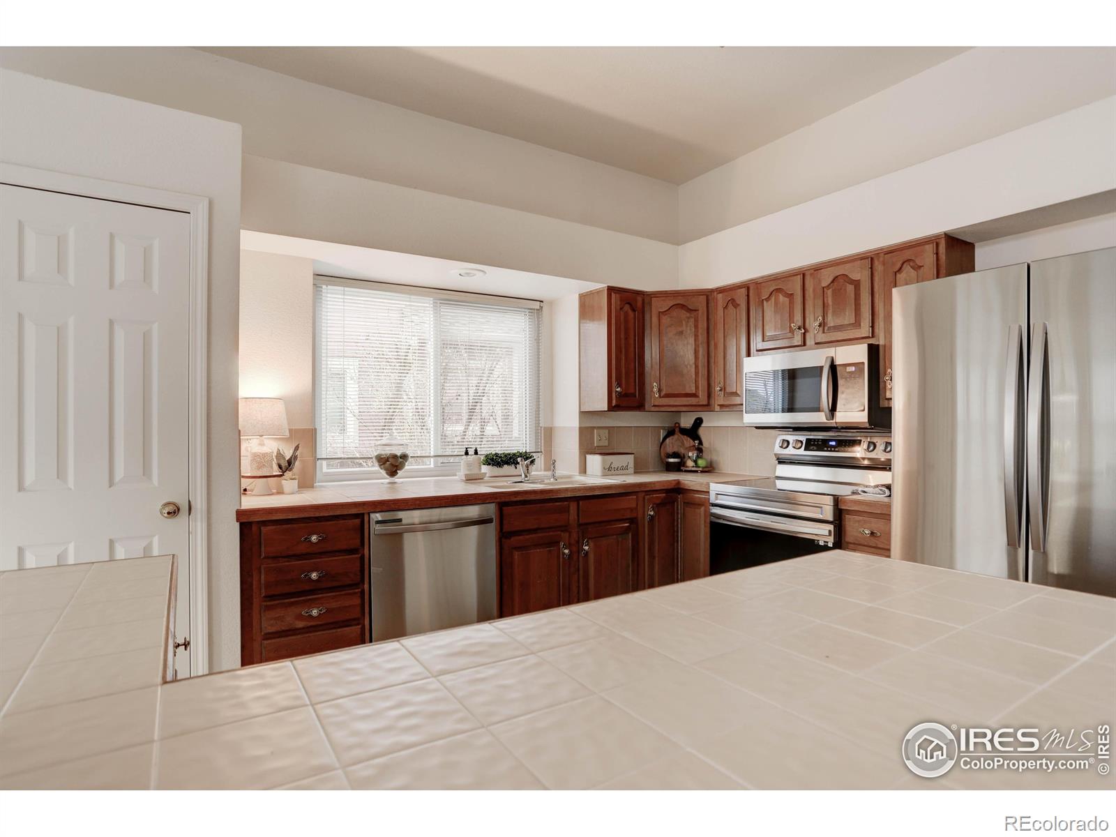 MLS Image #9 for 6186 s urban street,littleton, Colorado