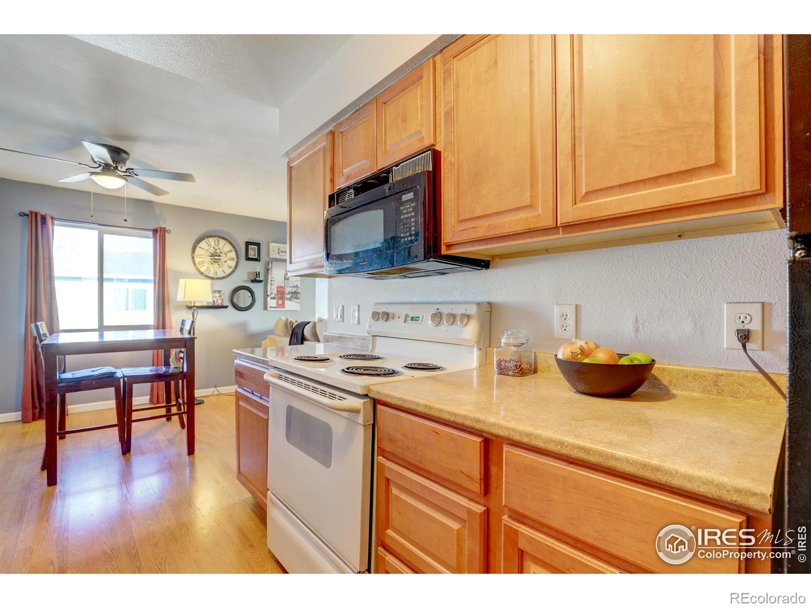 MLS Image #14 for 9826  lane street,thornton, Colorado