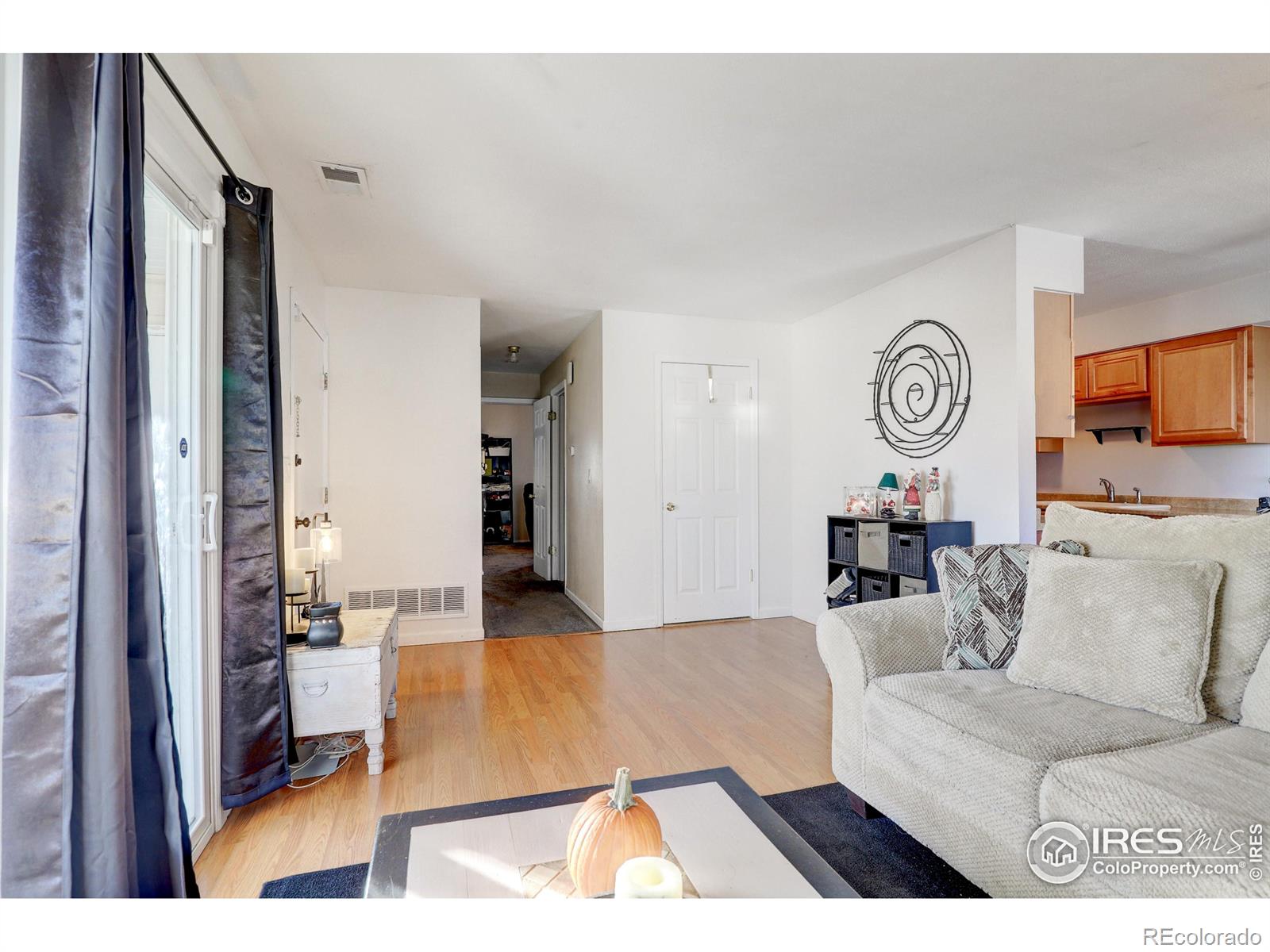 MLS Image #6 for 9826  lane street,thornton, Colorado