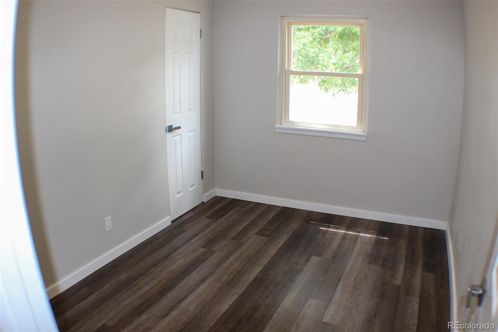 MLS Image #9 for 490  oak street,burlington, Colorado