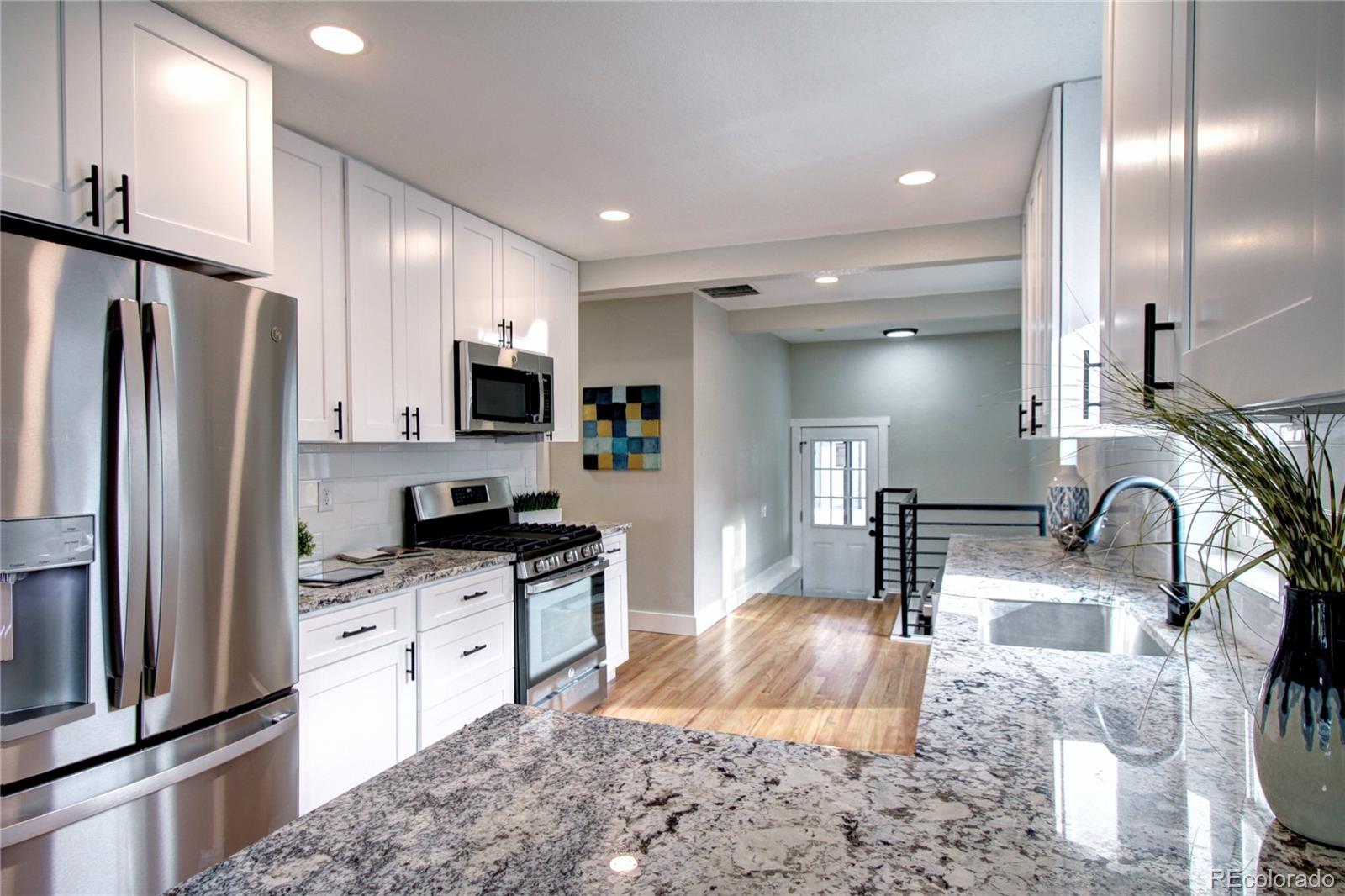 MLS Image #12 for 3060 s bannock street,englewood, Colorado