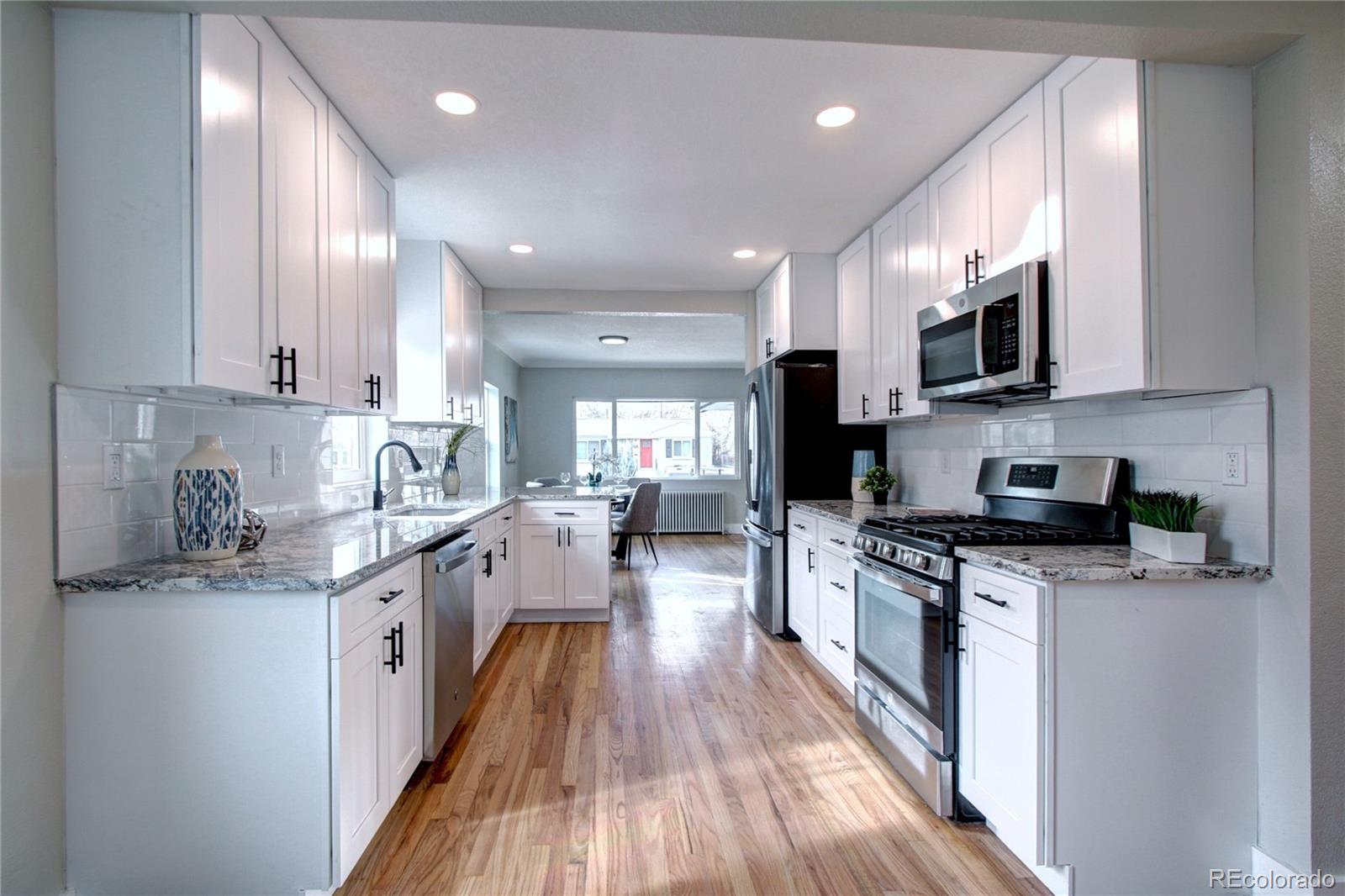 MLS Image #13 for 3060 s bannock street,englewood, Colorado