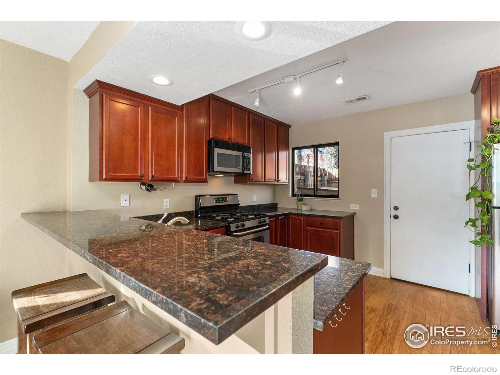 MLS Image #12 for 3323  eliot street,denver, Colorado