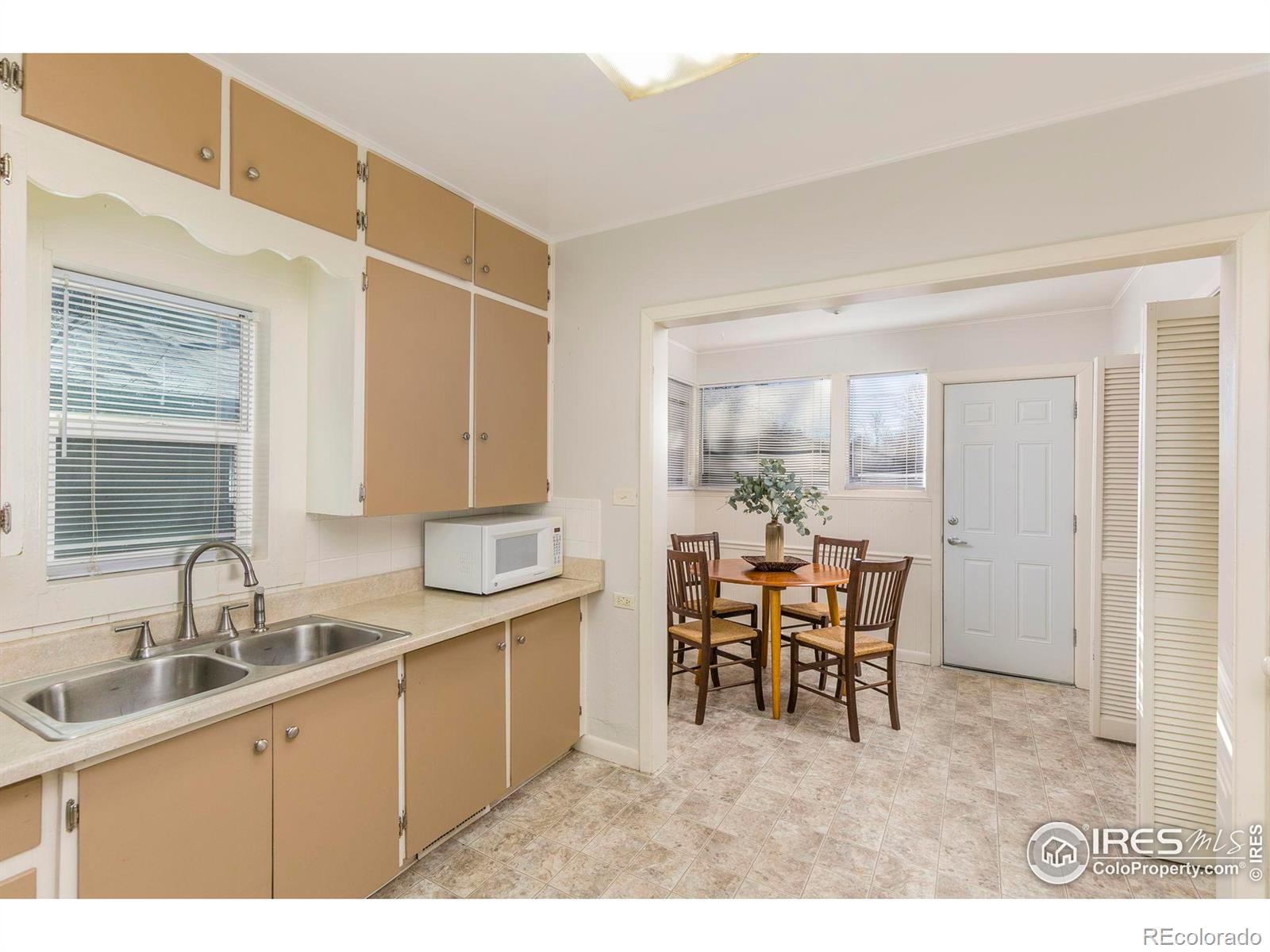 MLS Image #10 for 328 e 11th street,loveland, Colorado